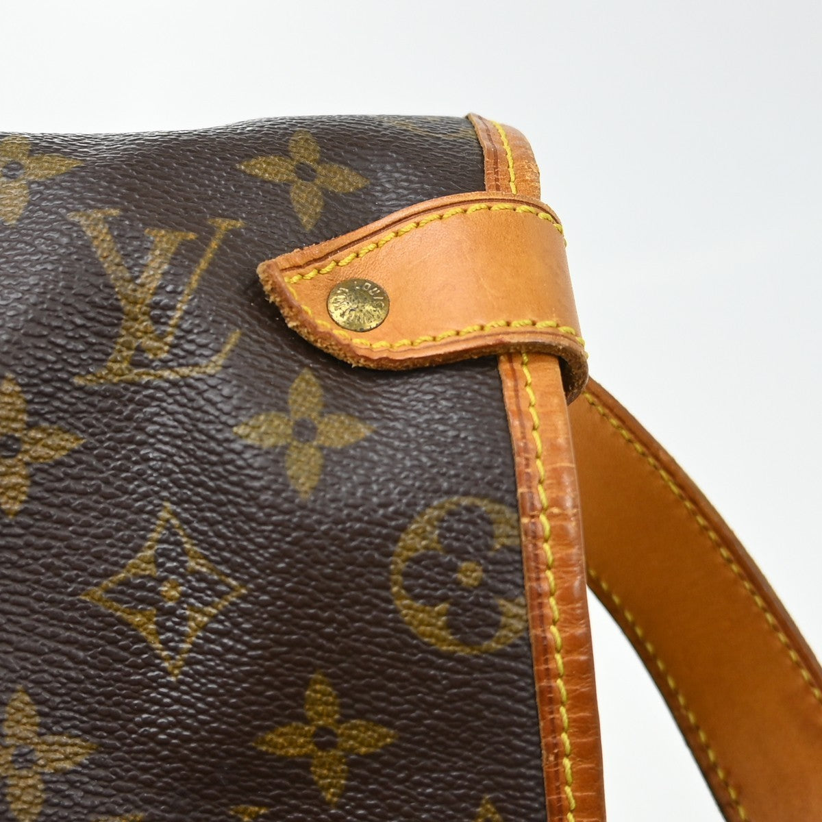 Louis Vuitton Saumur Monogram Canvas Brown Canvas Handbag (Pre-Owned)