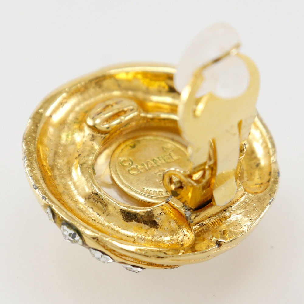 Chanel Vintage Round Clip-On Metal With Faux Pearl Gold Gold_Plated Earrings Jewelry (Pre-Owned)
