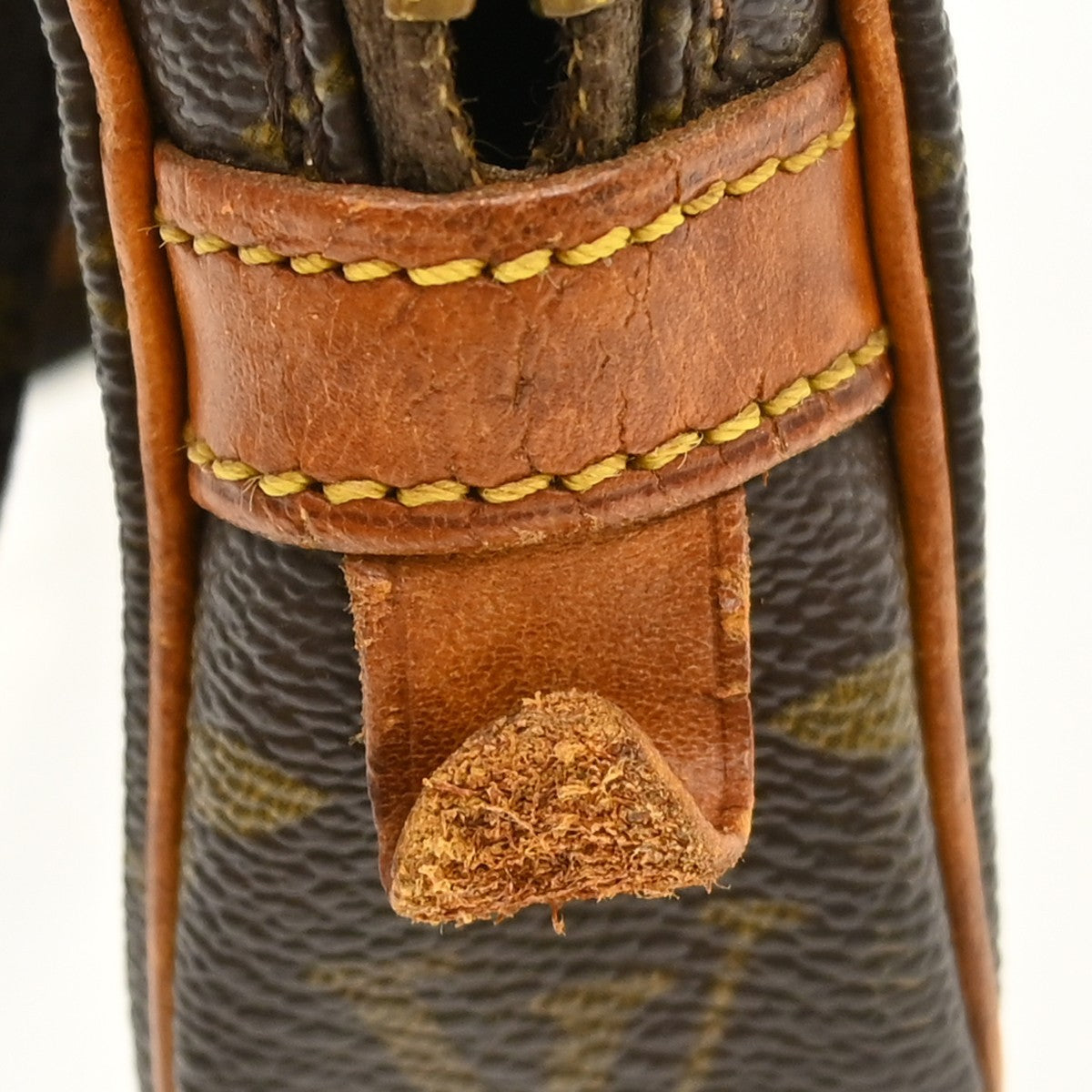 Louis Vuitton Pochette Marly Bandouliere Monogram Canvas Brown Canvas Shoulder Bag Bag (Pre-Owned)