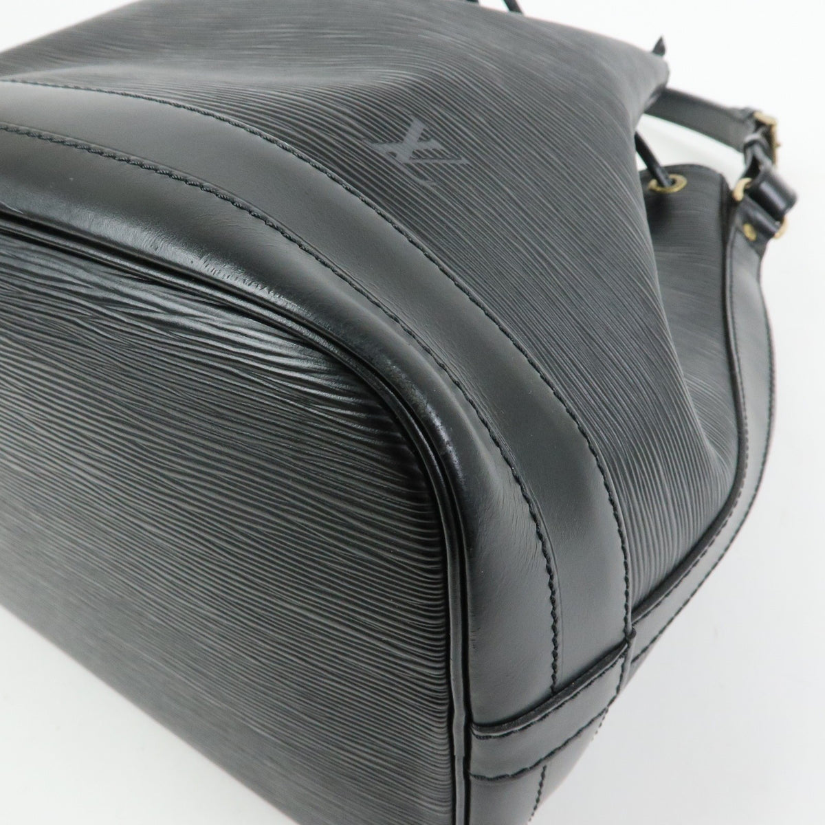 Louis Vuitton Noe Epi Leather Black Leather Shoulder Bag Bag (Pre-Owned)
