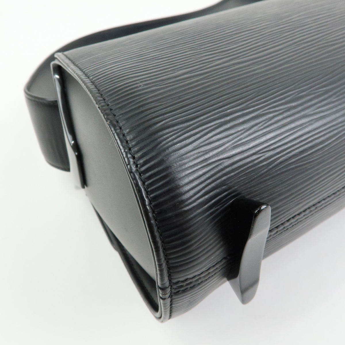 Louis Vuitton Nocturne Epi Leather Black Leather Shoulder Bag Bag (Pre-Owned)