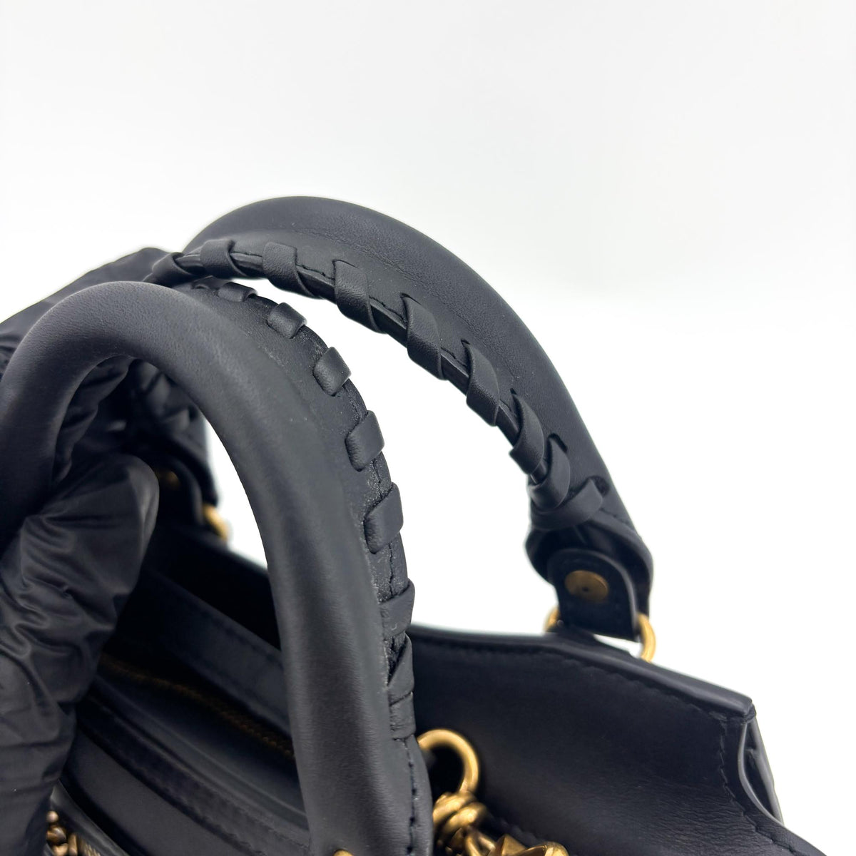 Balenciaga Neo Classic City Leather Black Leather Handbag (Pre-Owned)
