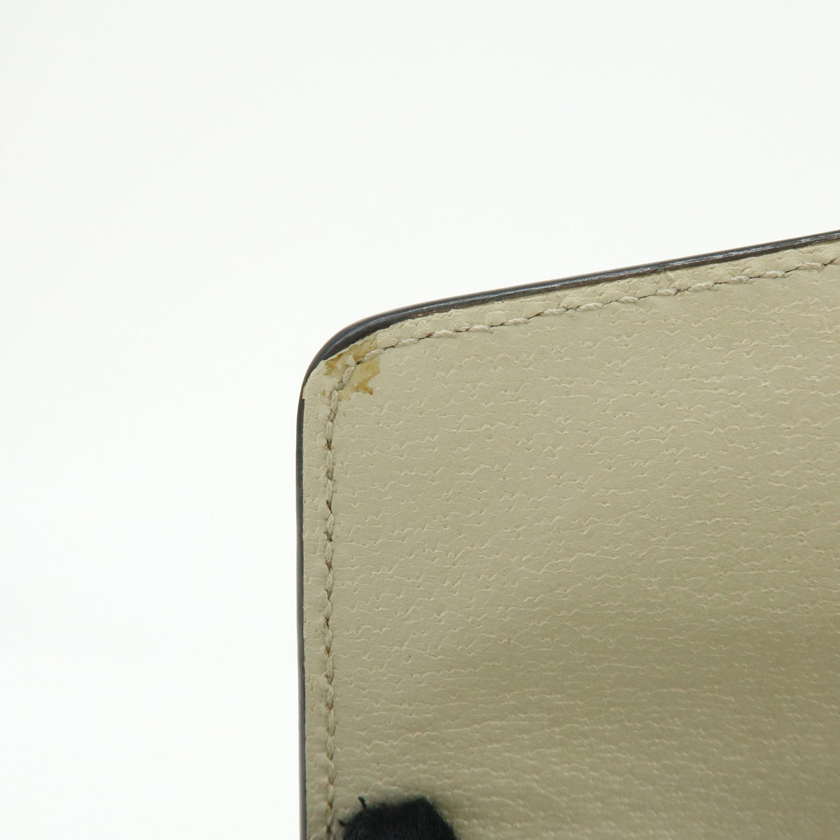 Gucci Sylvie Belt Leather Beige Calfskin Handbag (Pre-Owned)