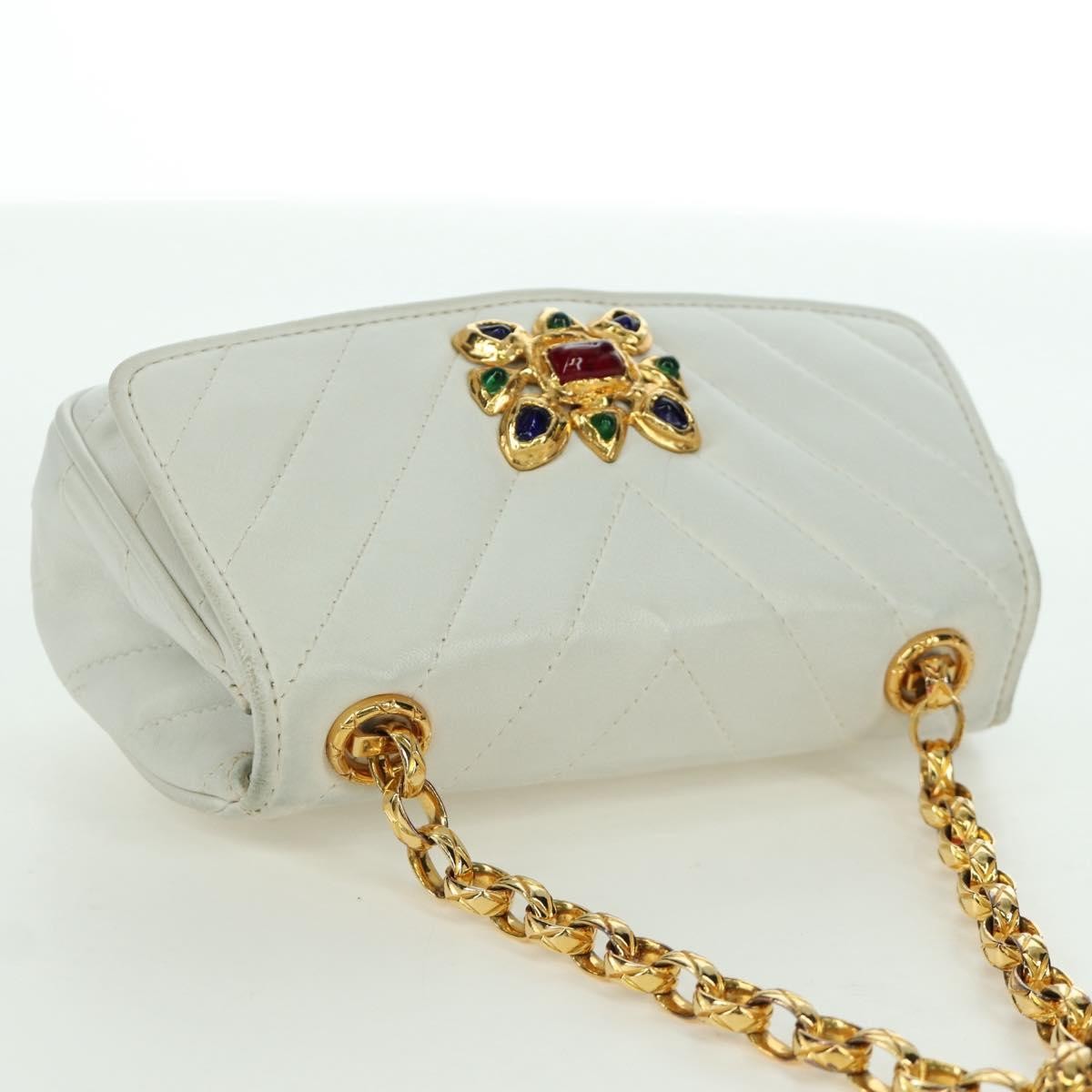 Chanel Vintage Gripoix Flap Leather White Leather Shoulder Bag Bag (Pre-Owned)