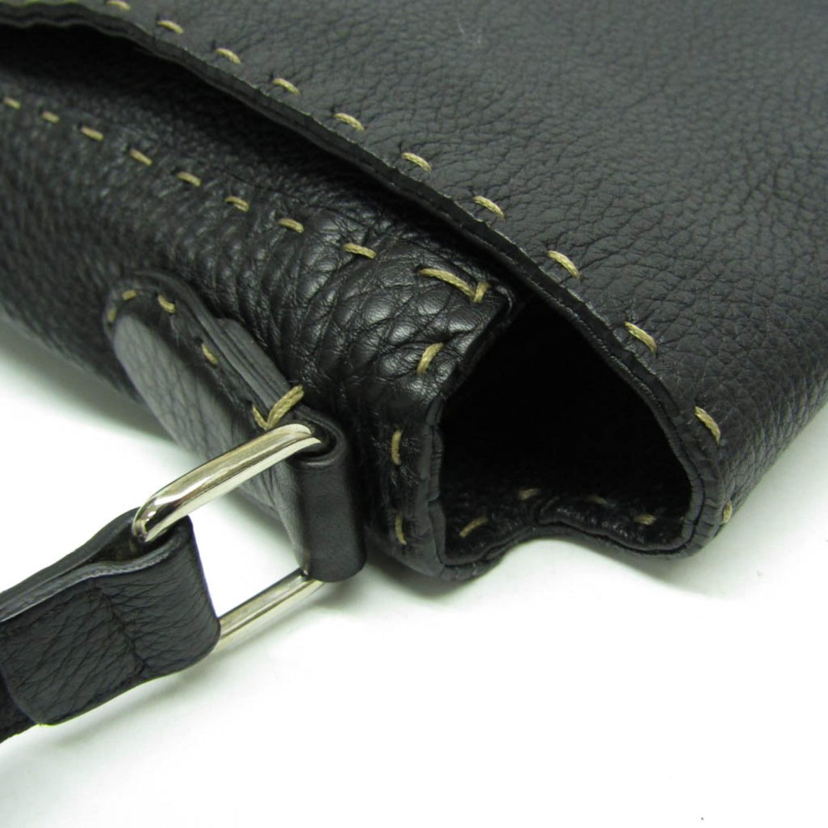 Fendi Selleria Messenger Leather Black Leather Shoulder Bag Bag (Pre-Owned)