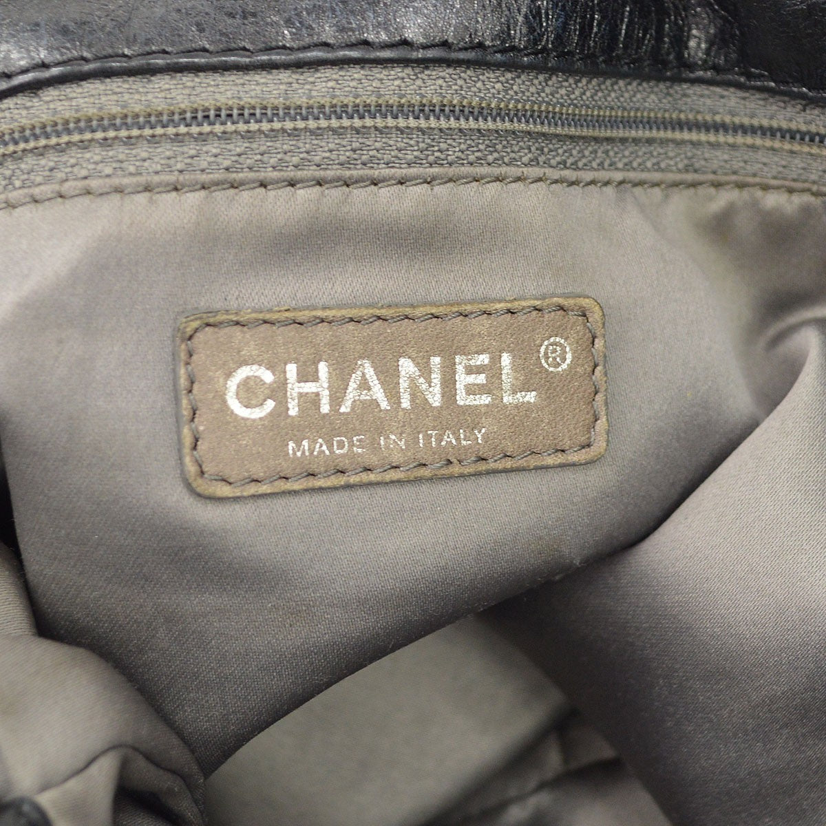 Chanel Rodeo Drive Hobo Perforated Leather Black Leather Shoulder Bag Bag (Pre-Owned)