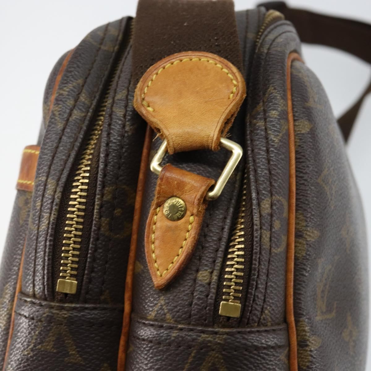 Louis Vuitton Reporter Monogram Canvas Brown Canvas Shoulder Bag Bag (Pre-Owned)