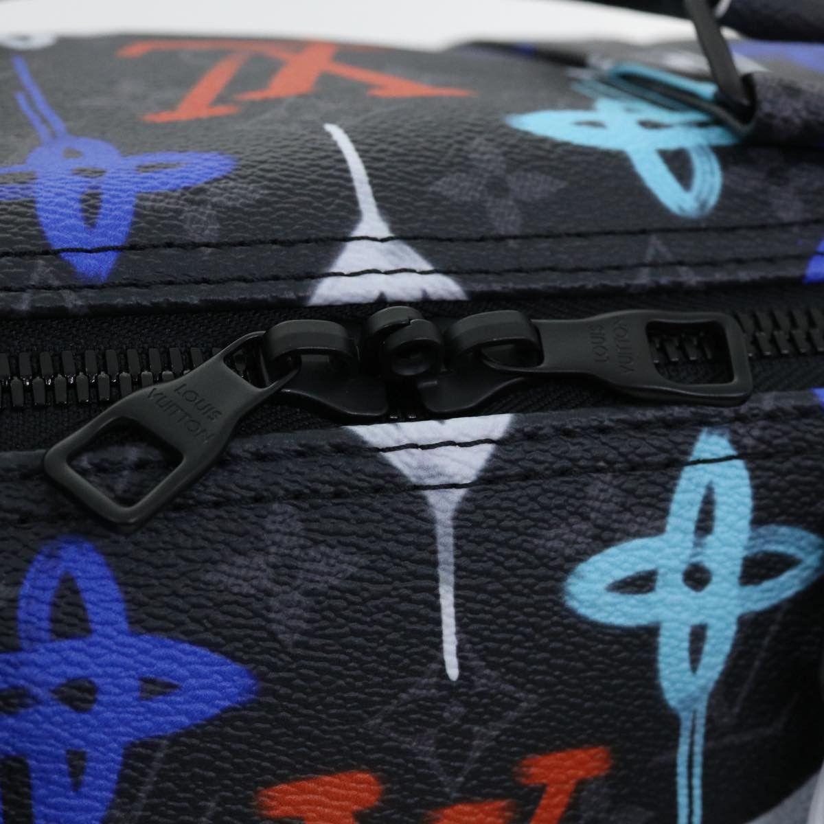 Louis Vuitton Keepall Bandouliere Graffiti Monogram Eclipse Canvas Multicolour Canvas Bag (Pre-Owned)
