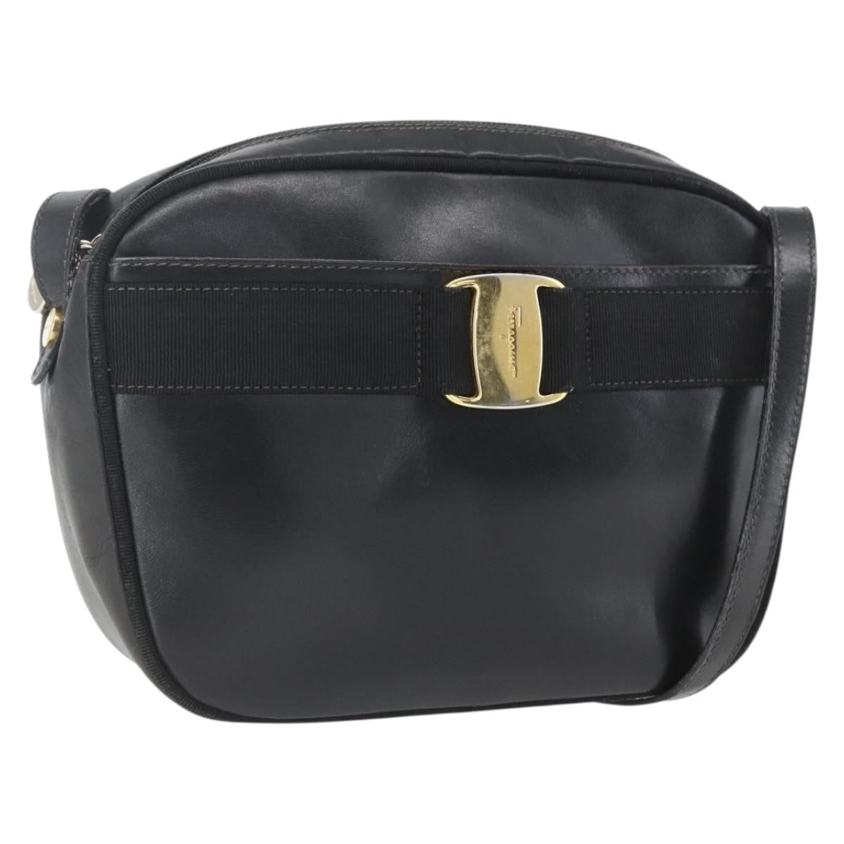 Salvatore Ferragamo Vara Bow Camera Patent Leather Black Leather Shoulder Bag Bag (Pre-Owned)