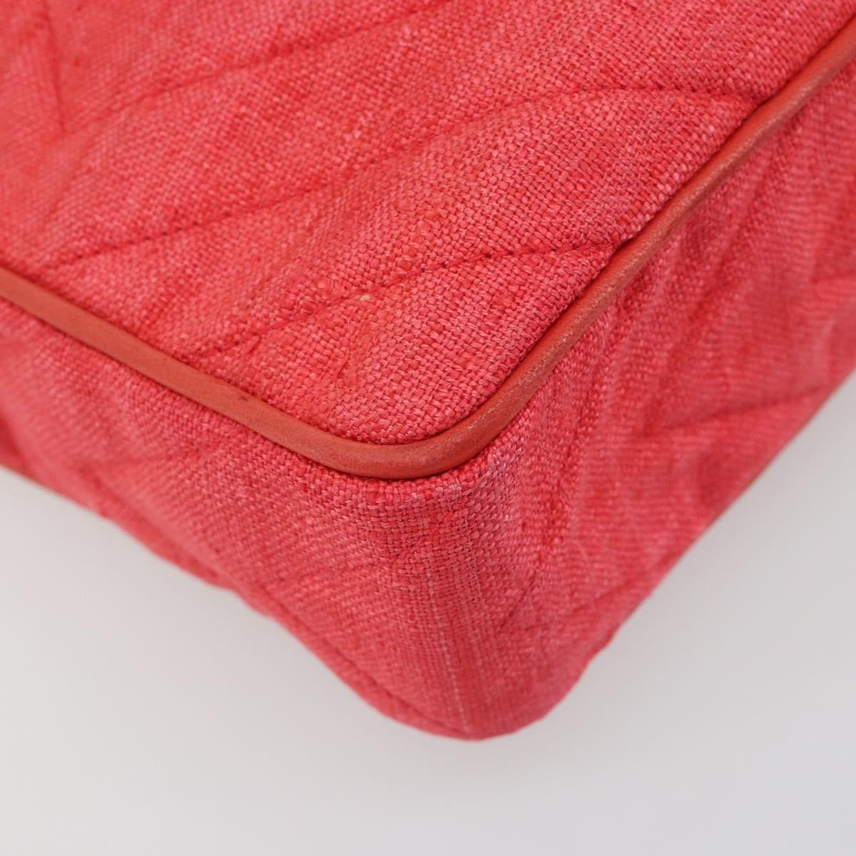 Chanel Vintage Diamond Cc Camera Chevron Canvas Red Canvas Handbag (Pre-Owned)