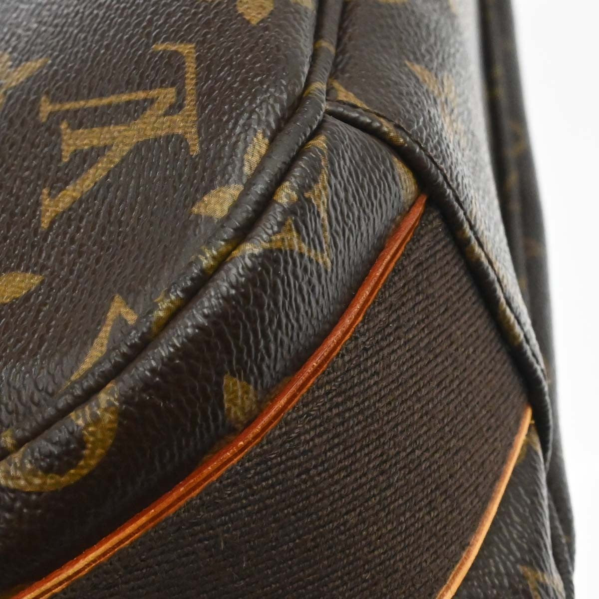 Louis Vuitton Beaubourg Messenger Monogram Canvas Brown Canvas Handbag (Pre-Owned)