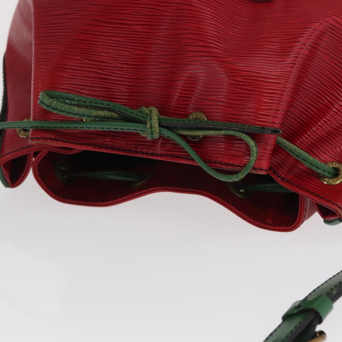 Louis Vuitton Bicolor Petit Noe Epi Leather Green Leather Shoulder Bag Bag (Pre-Owned)