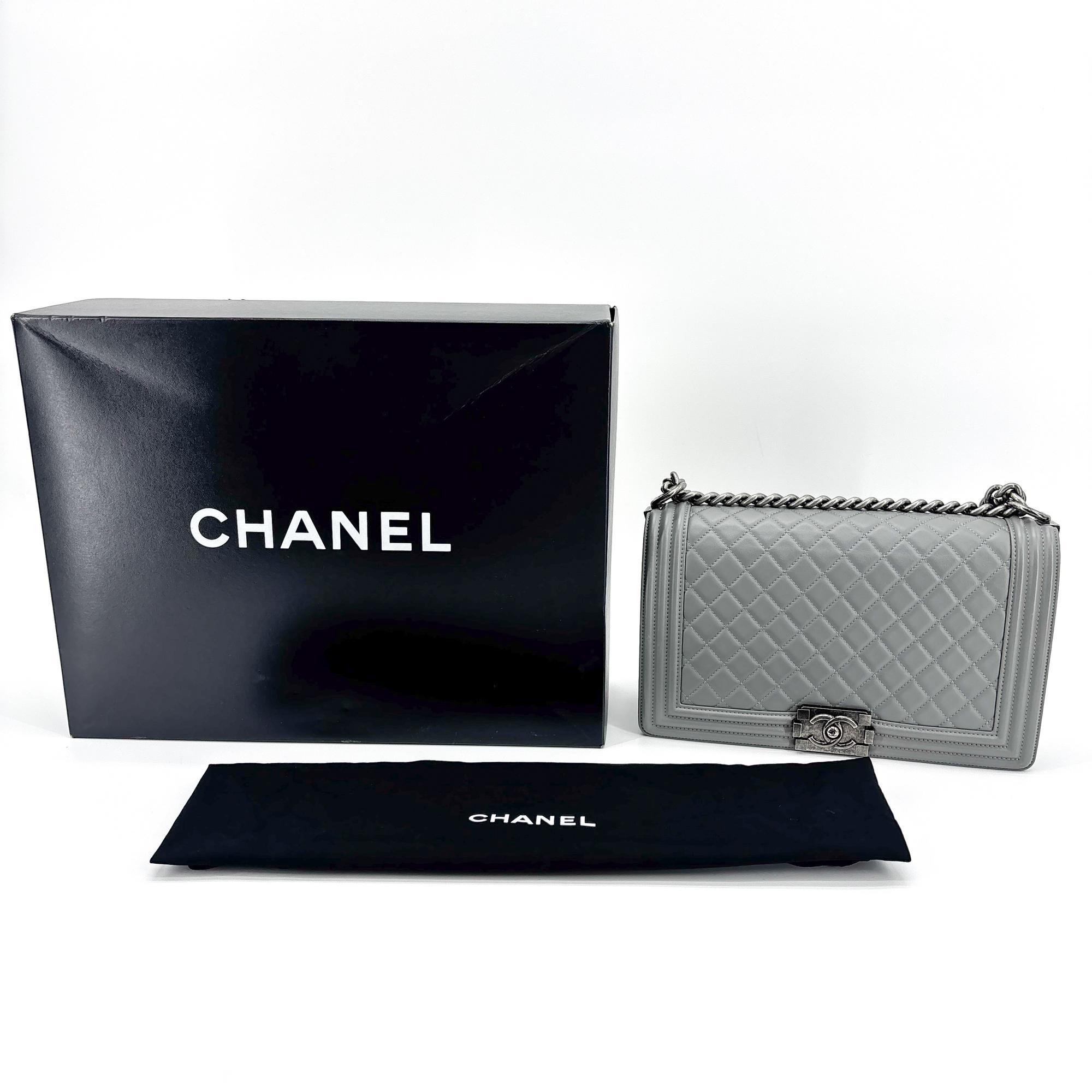Chanel Boy Flap Bag Quilted Calfskin Gray Leather Handbag (Pre-Owned)