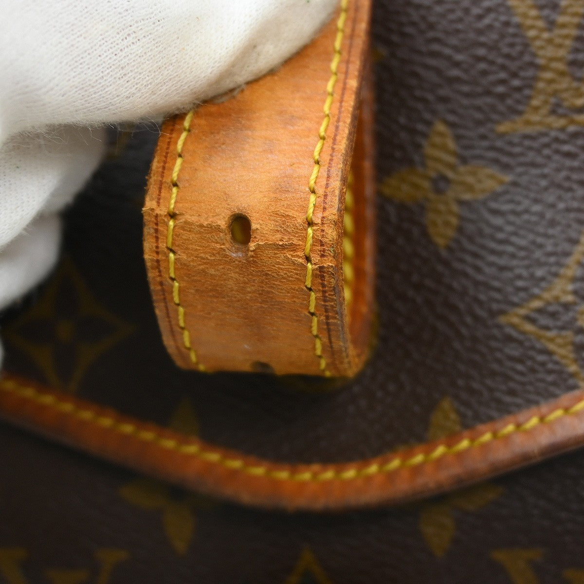 Louis Vuitton Saumur Monogram Canvas Brown Canvas Handbag (Pre-Owned)
