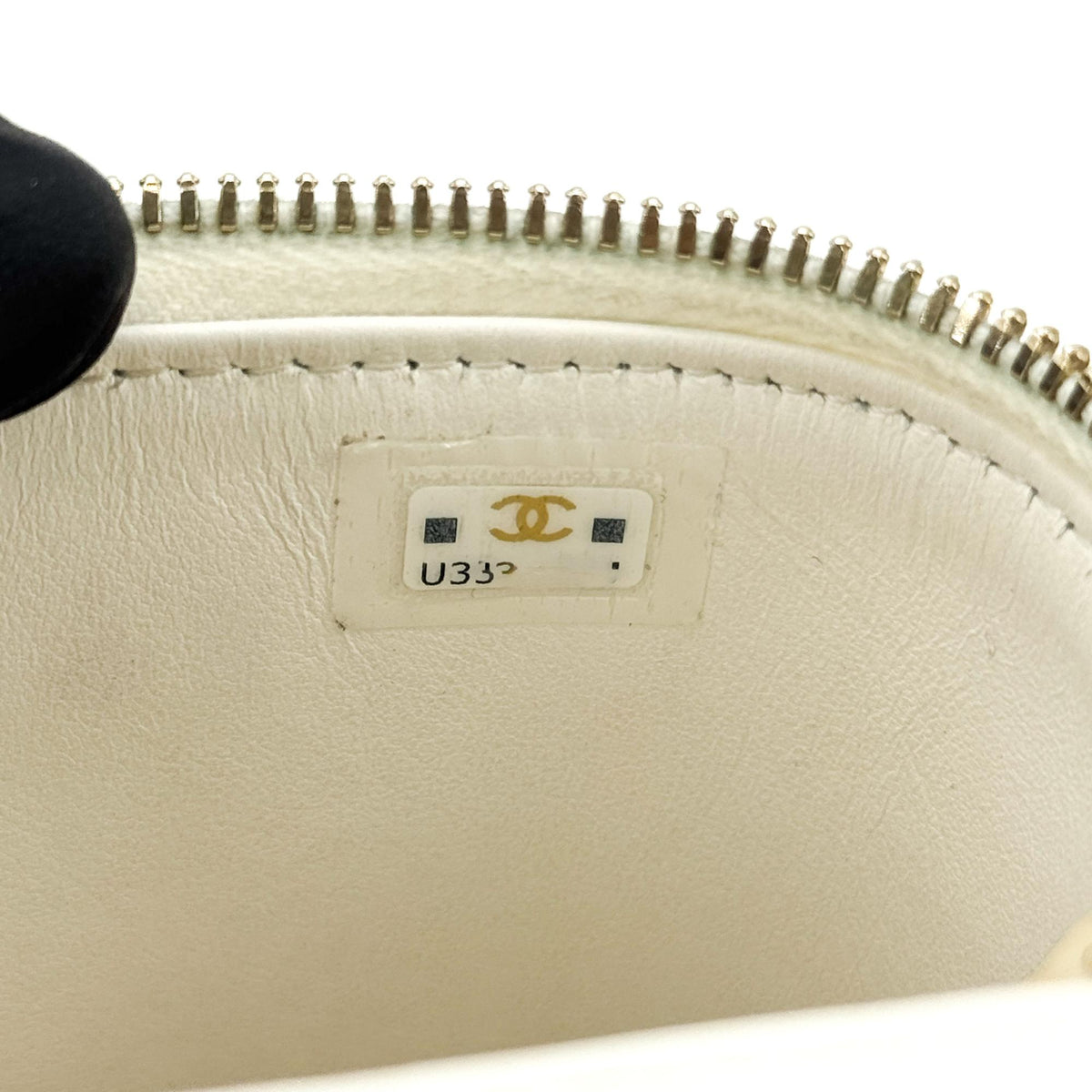 Chanel Vertical Classic Vanity Case With Chain Quilted Caviar White Calfskin Crossbody Bag Bag (Pre-Owned)
