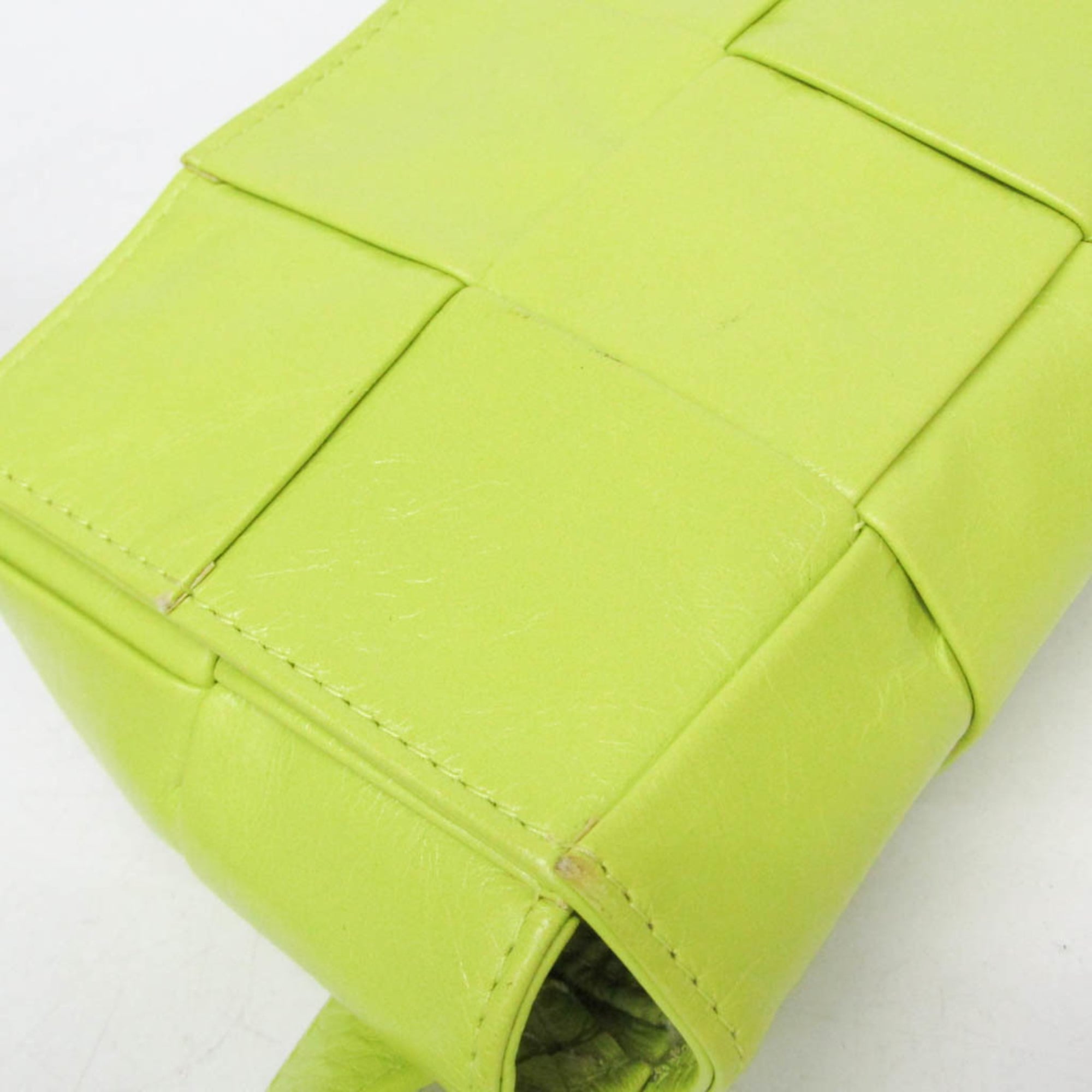 Bottega Veneta Cassette Leather Green Leather Clutche & Pouche Bag (Pre-Owned)