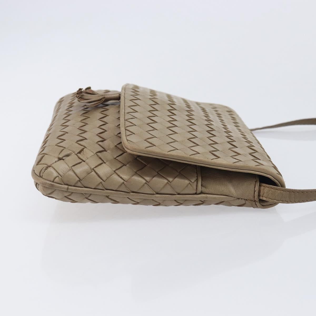 Bottega Veneta Tassel Flap Intrecciato Nappa Beige Leather Crossbody Bag Bag (Pre-Owned)