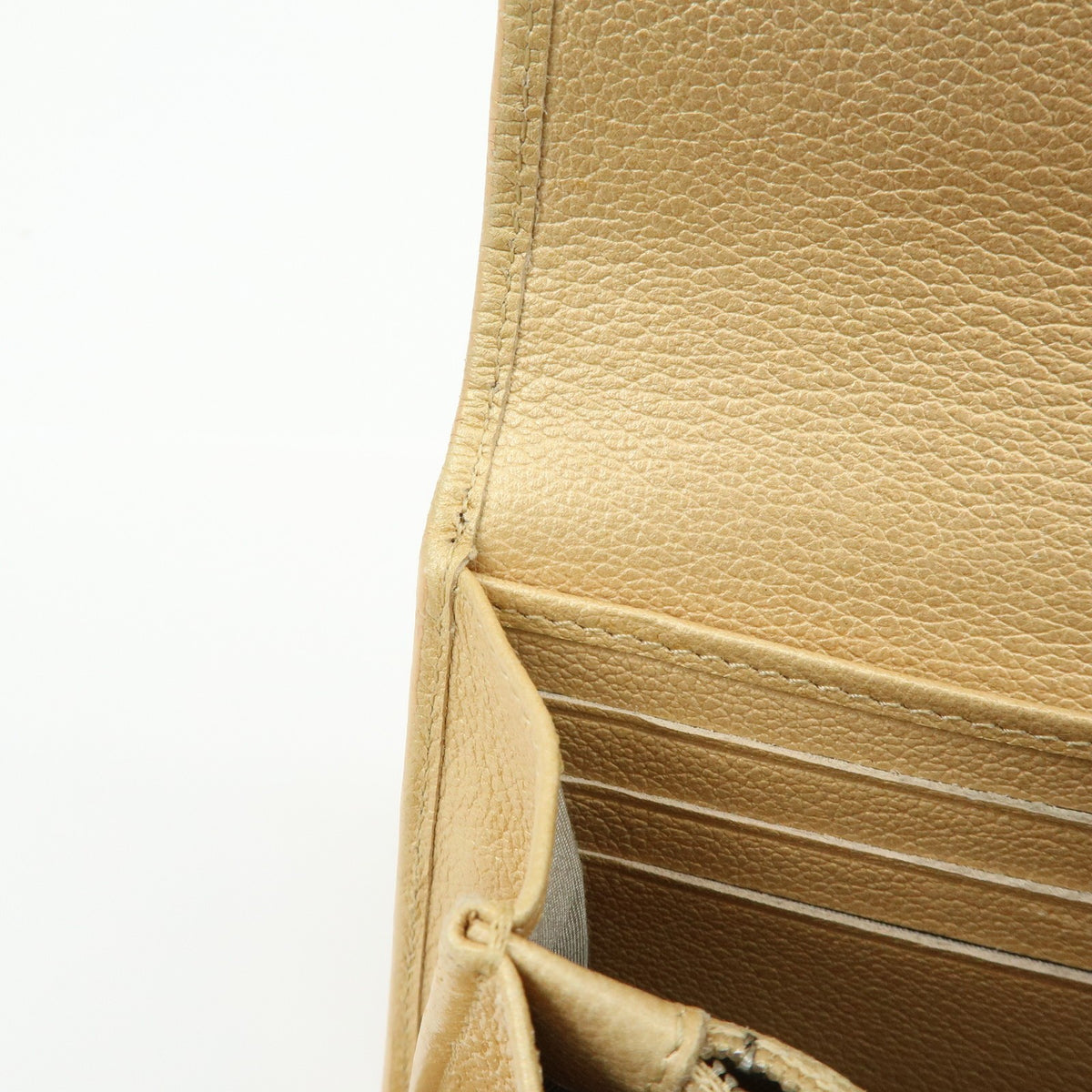Chanel Camellia Flap Leather Beige Calfskin Wallets Accessory (Pre-Owned)