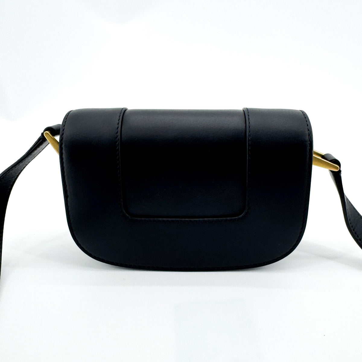 Valentino Garavani Supervee Leather Black Leather Crossbody Bag Bag (Pre-Owned)