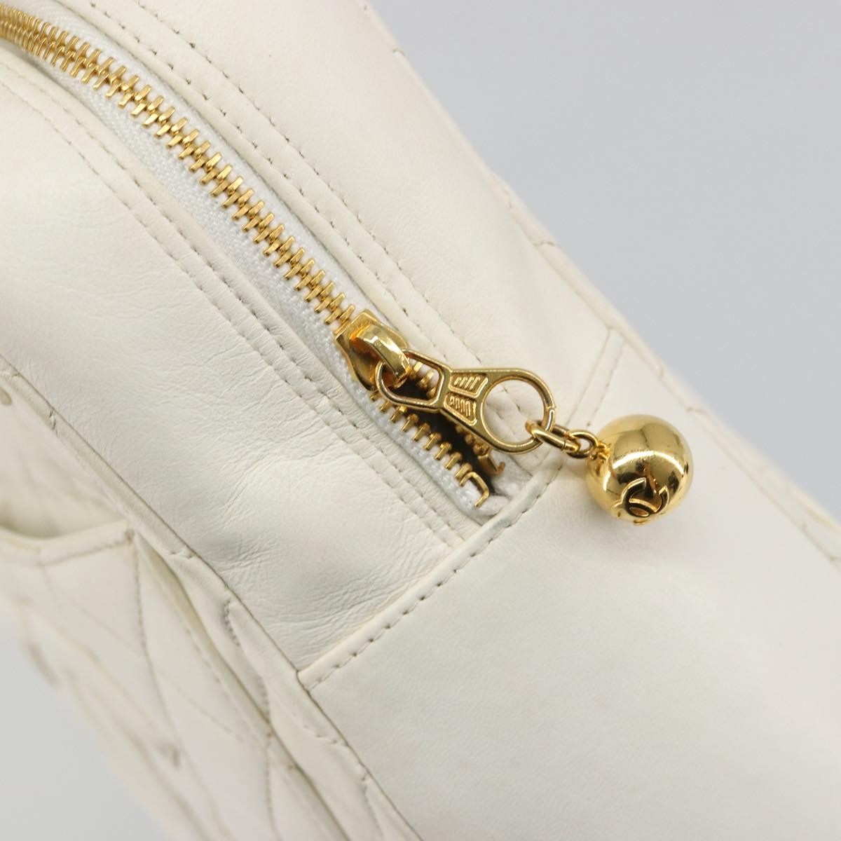 Chanel Cc Handbag Leather White Leather Handbag (Pre-Owned)