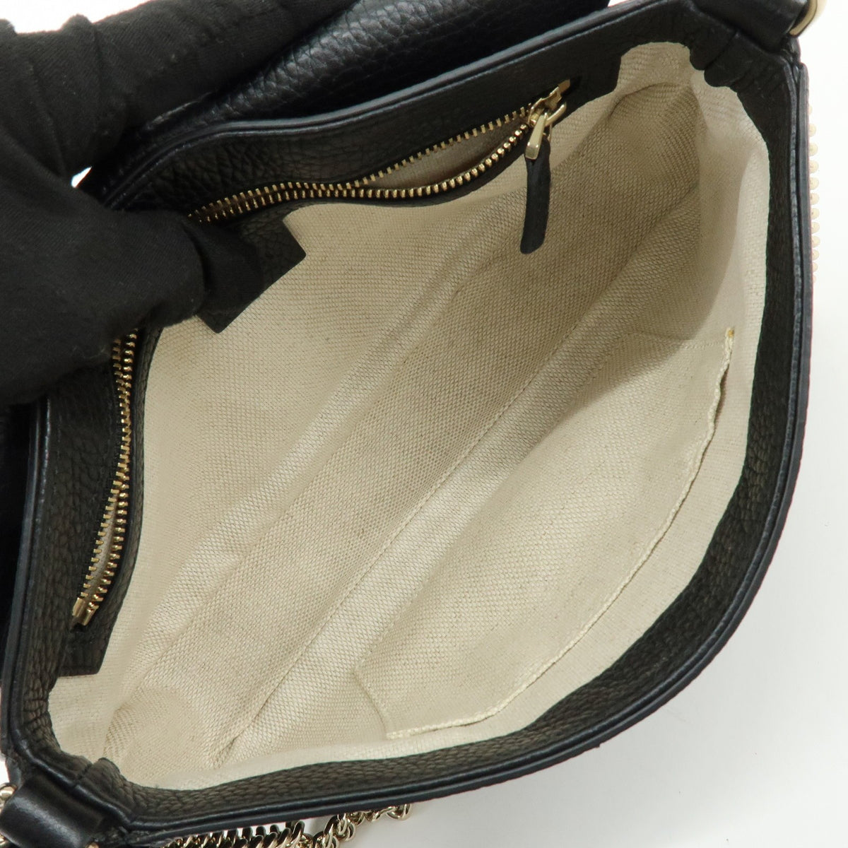 Gucci Soho Chain Leather Black Calfskin Crossbody Bag Bag (Pre-Owned)