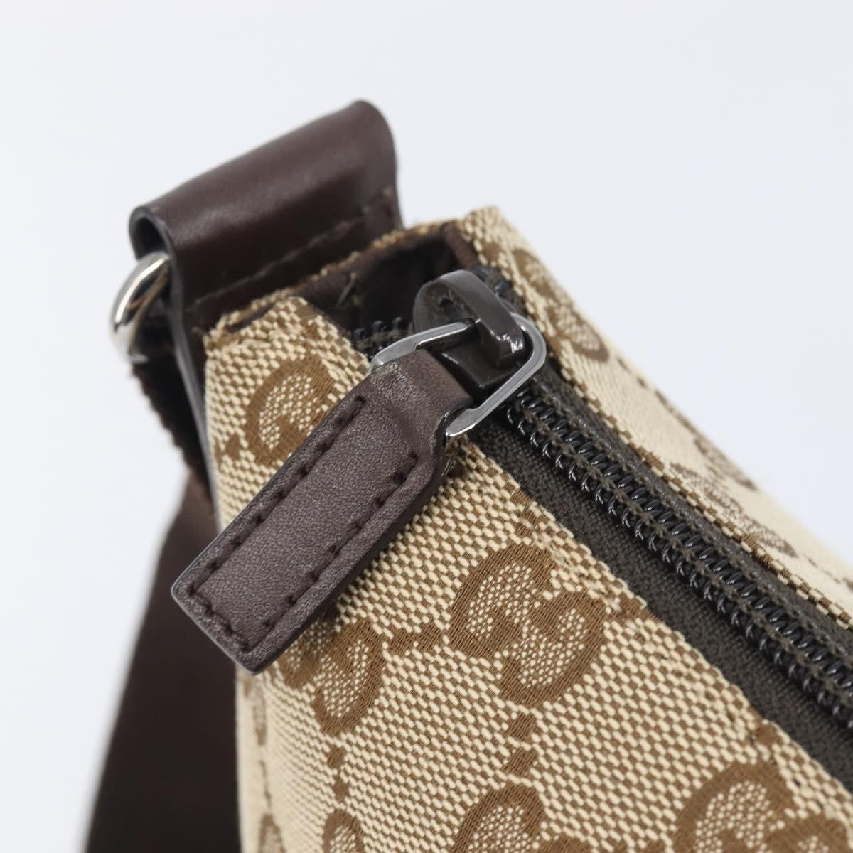 Gucci Zip Messenger Gg Canvas With Perforated Leather Beige Canvas Handbag (Pre-Owned)