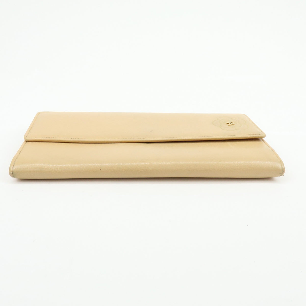 Chanel Camellia Flap Leather Beige Calfskin Wallets Accessory (Pre-Owned)