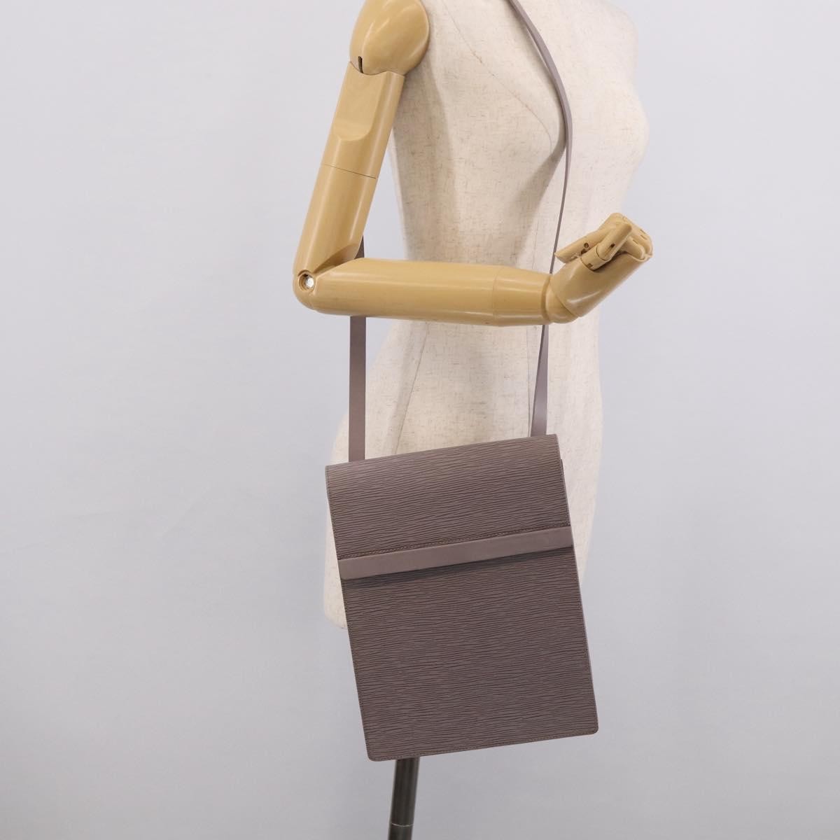 Louis Vuitton Ramatuelle Epi Leather Purple Leather Handbag (Pre-Owned)