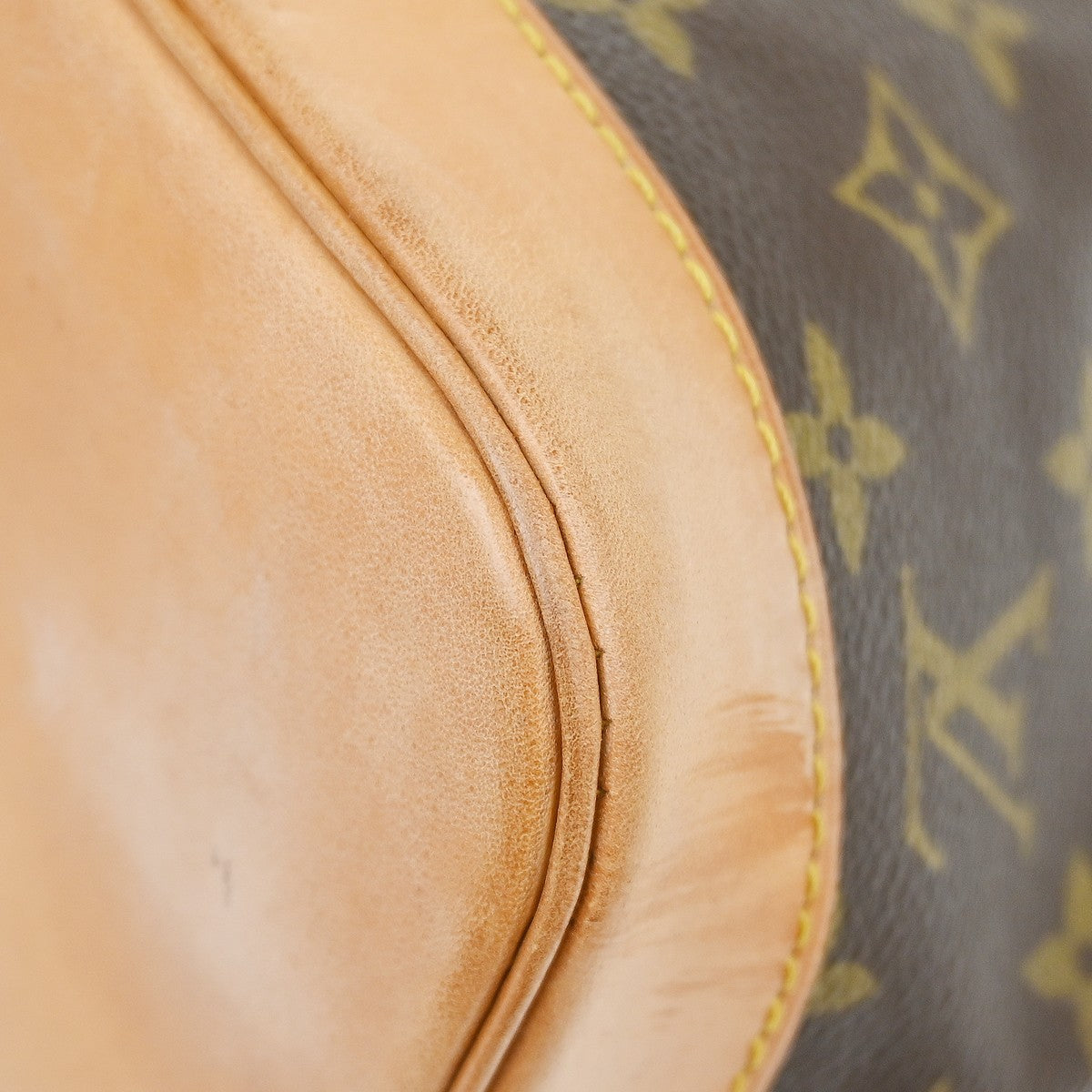 Louis Vuitton Alma Monogram Brown Canvas Handbag (Pre-Owned)