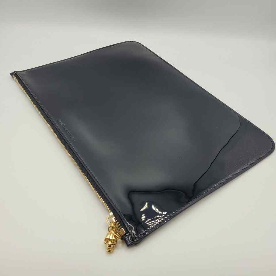 Alexander McQueen Women's Dark Navy Patent Leather Skull Large Pouch