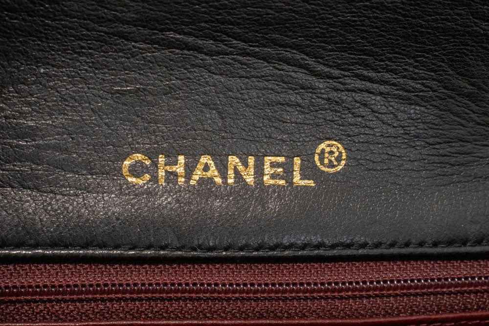 Chanel Vintage Square Classic Flap Quilted Lambskin Black Leather Shoulder Bag Bag (Pre-Owned)