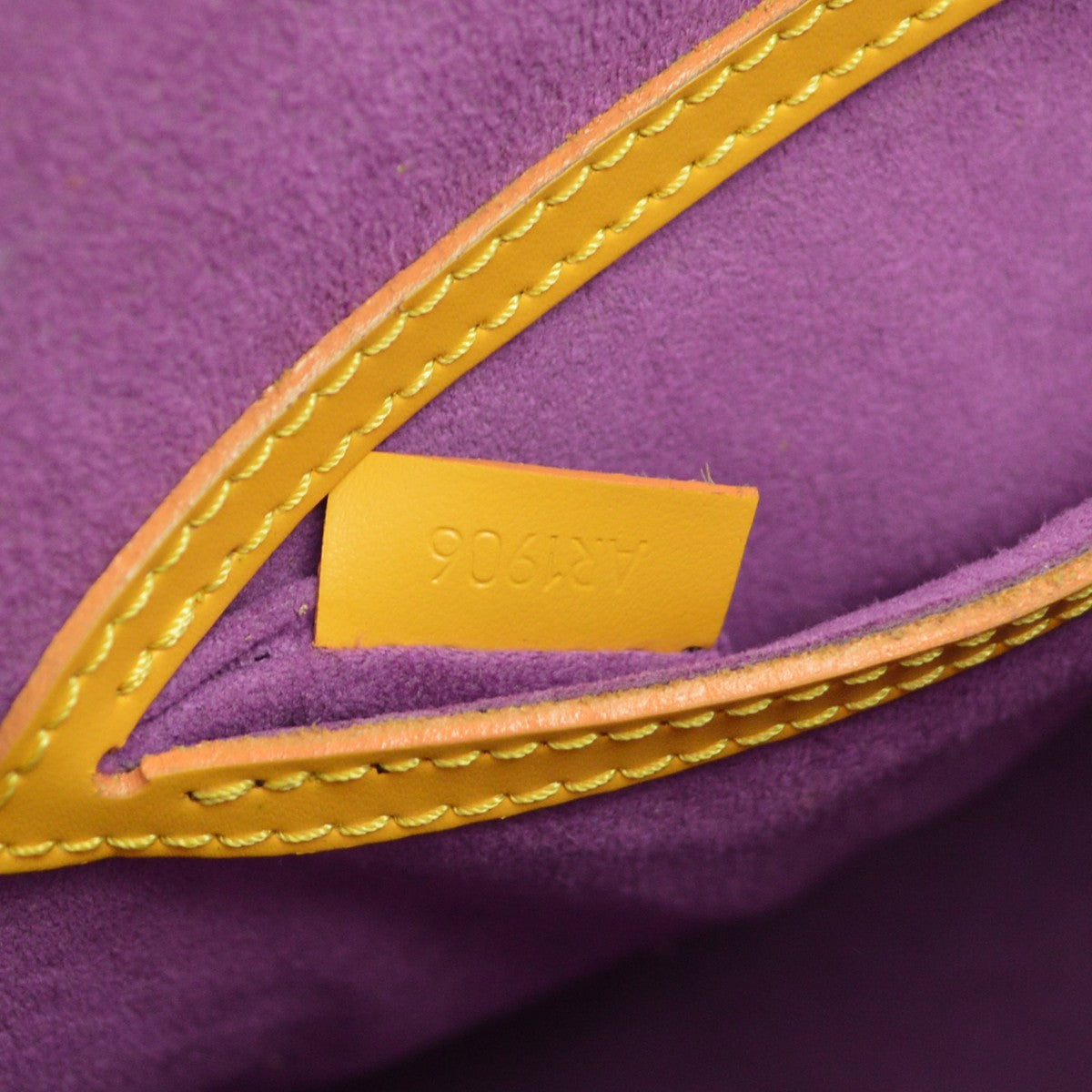 Louis Vuitton Alma Handbag Epi Leather Yellow Leather Handbag (Pre-Owned)