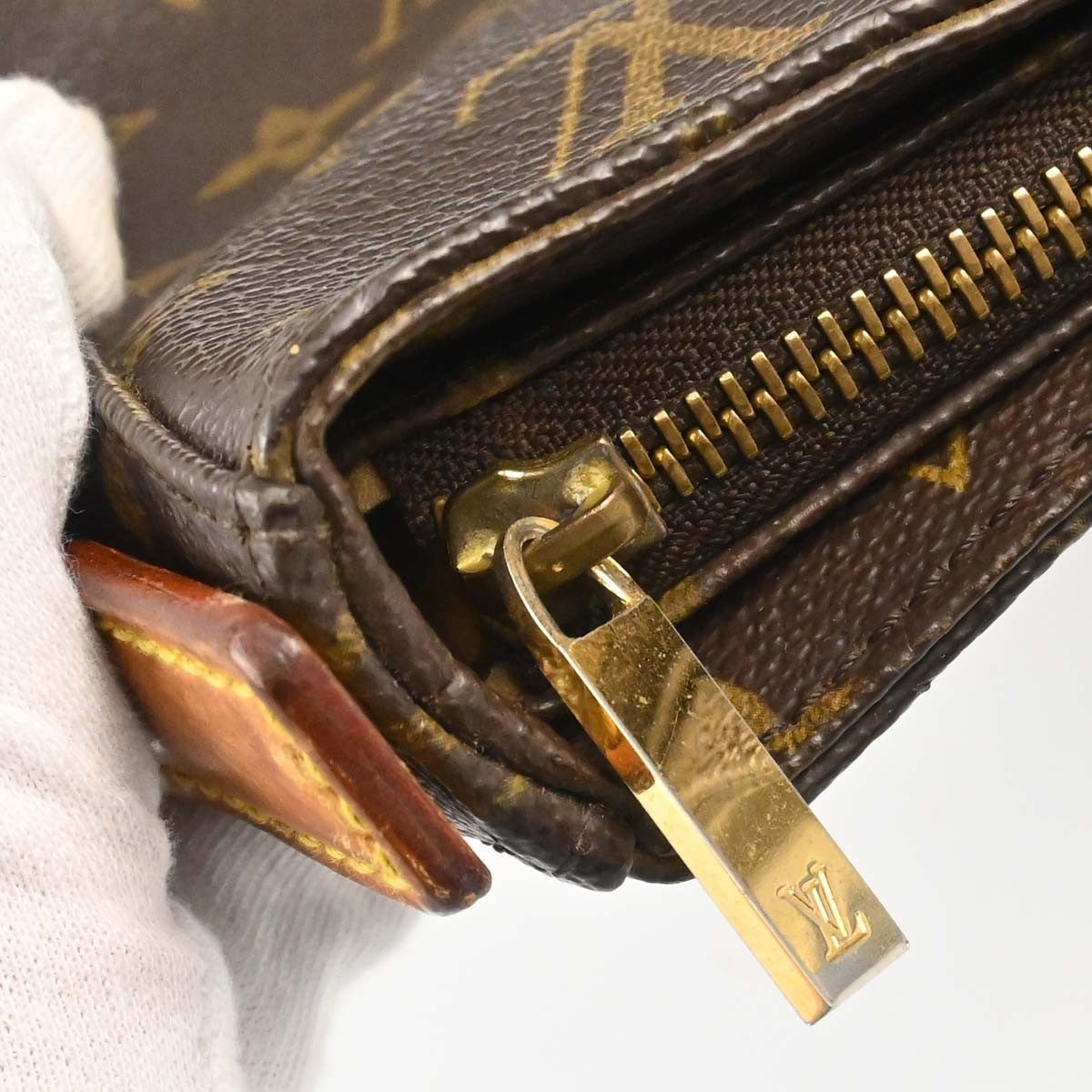 Louis Vuitton Monogram Looping Monogram Canvas Brown Canvas Shoulder Bag Bag (Pre-Owned)