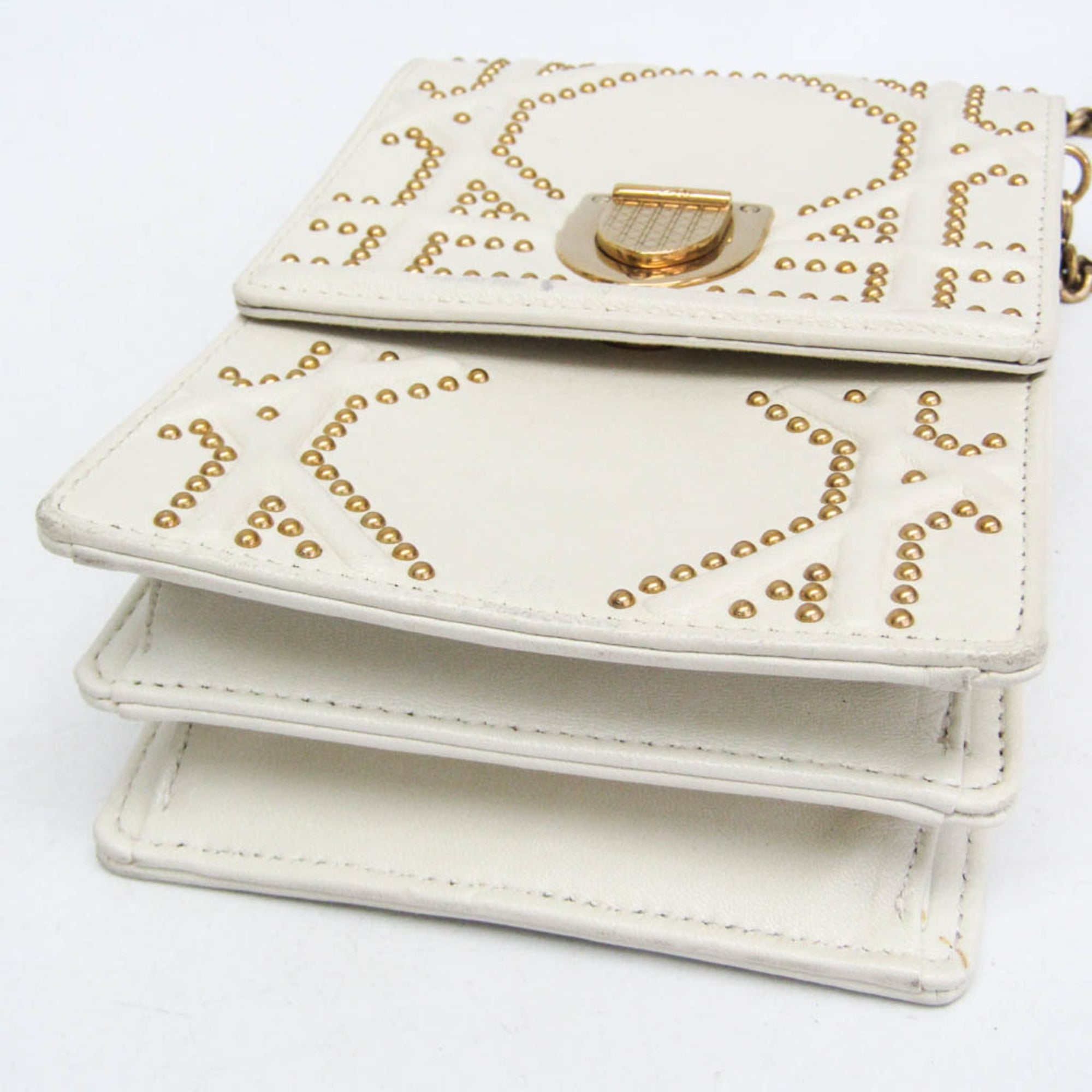 Christian Dior Diorama Vertical Clutch On Chain Studded Leather White Leather Clutche & Pouche Bag (Pre-Owned)