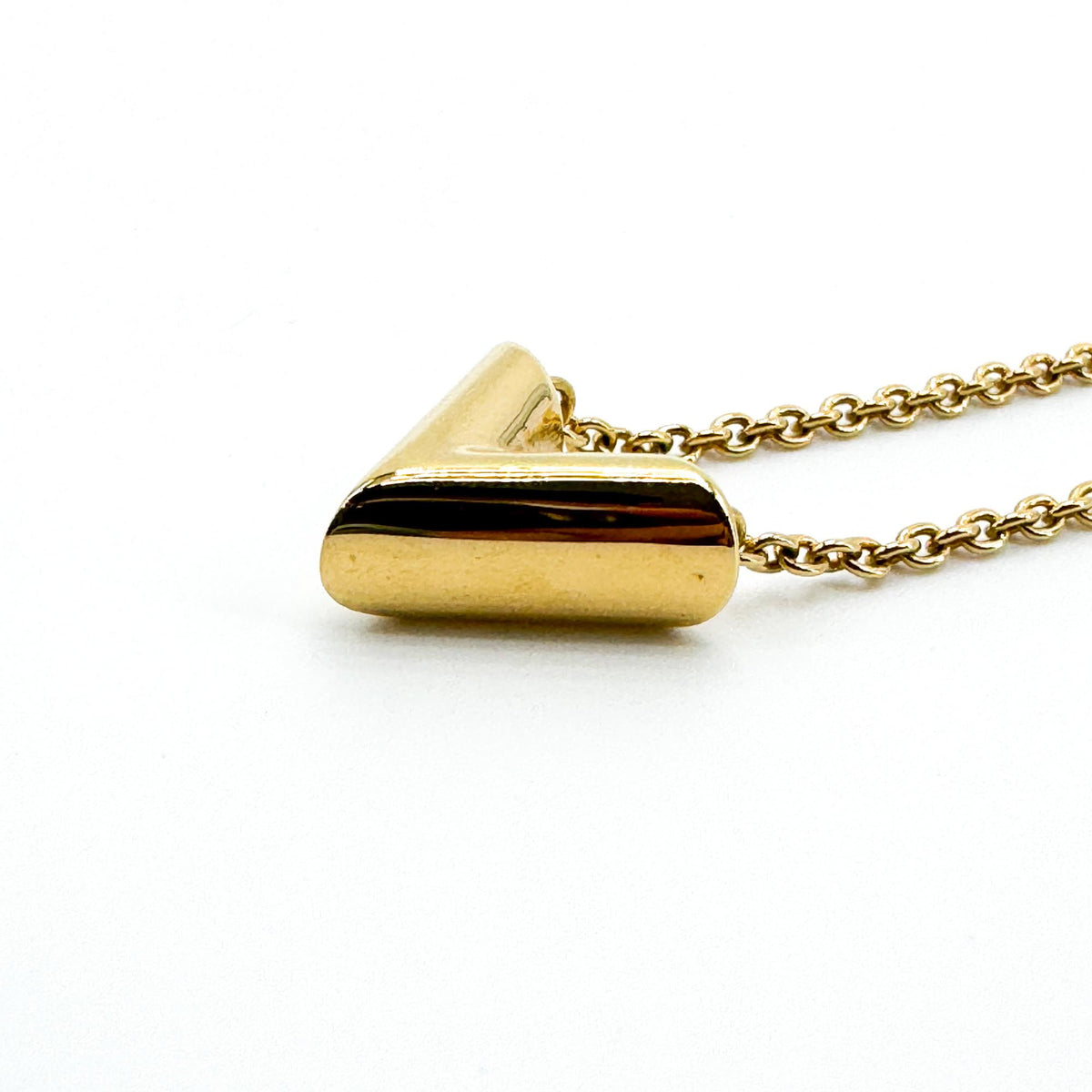 Louis Vuitton Essential V Metal Gold Other Necklace Jewelry (Pre-Owned)