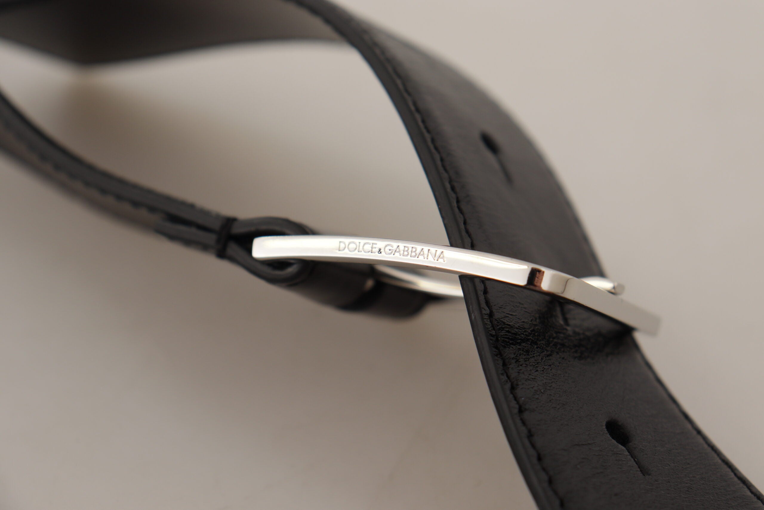 Dolce & Gabbana Elegant Leather Belt with Metal Men's Buckle