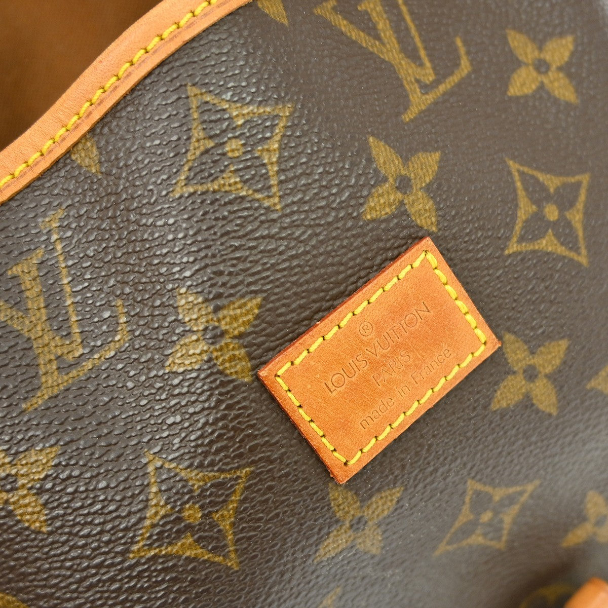 Louis Vuitton Saumur Monogram Brown Canvas Shoulder Bag Bag (Pre-Owned)