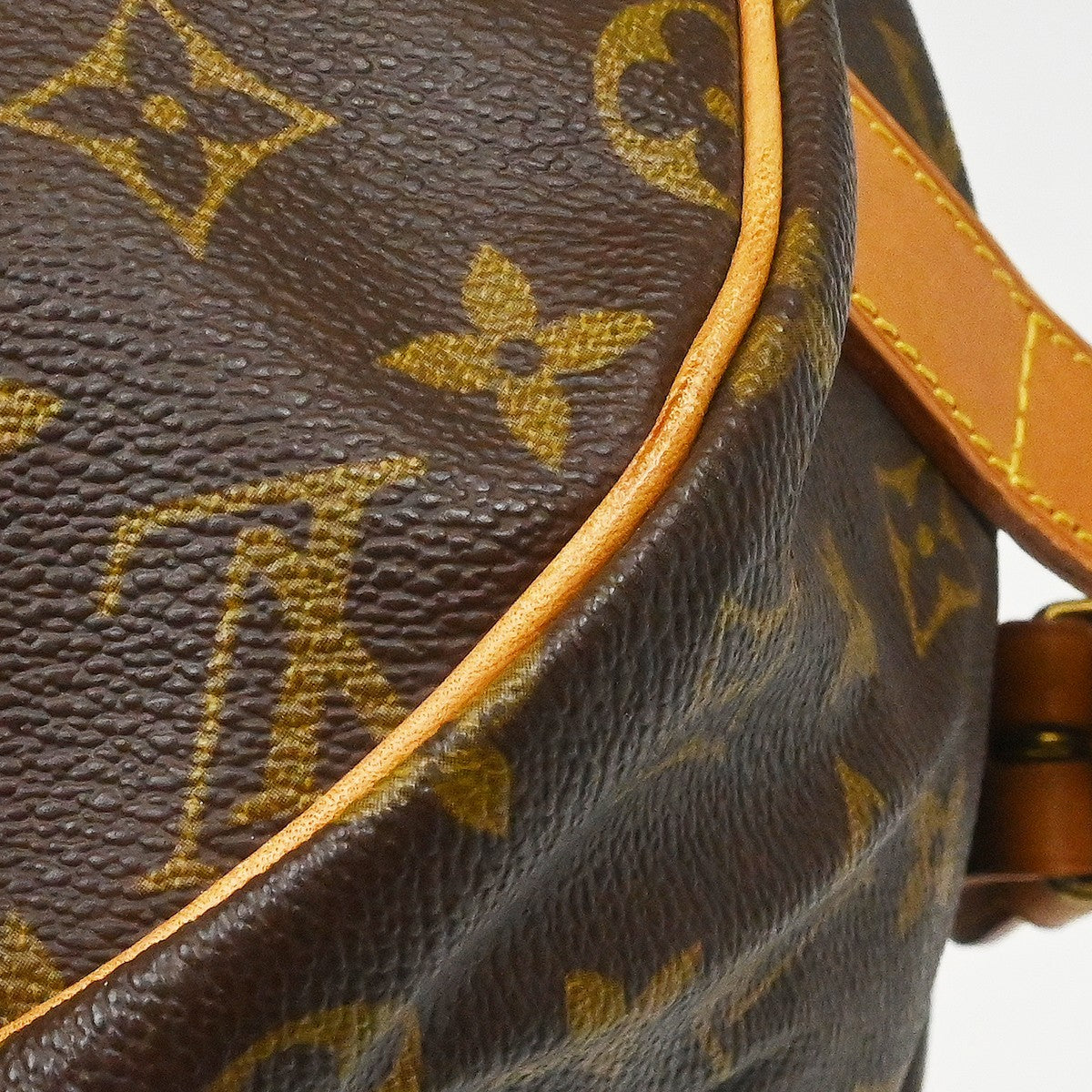 Louis Vuitton Saumur Monogram Canvas Brown Canvas Shoulder Bag Bag (Pre-Owned)