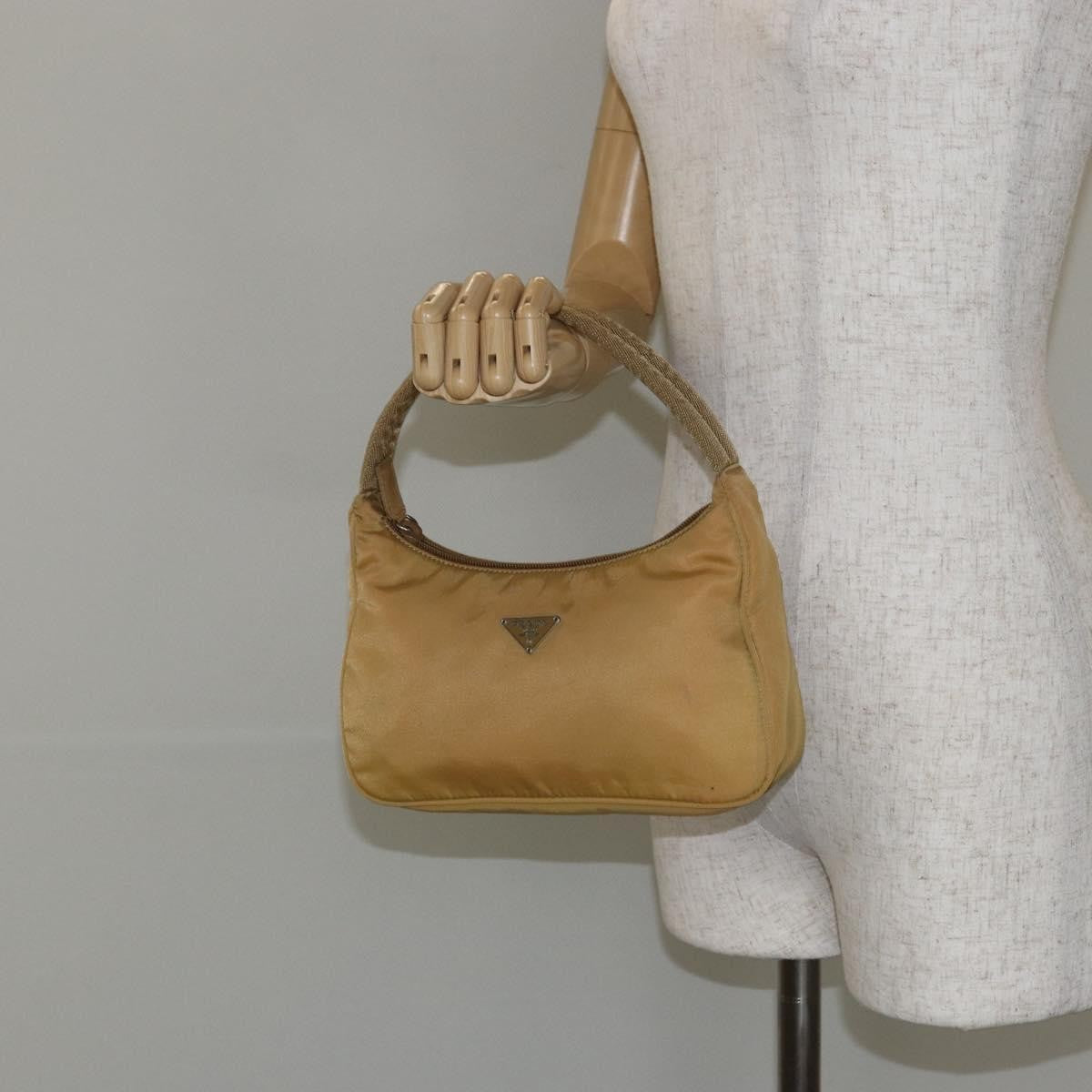 Prada Re-Edition 2000 Hobo Tessuto Beige Nylon Shoulder Bag Bag (Pre-Owned)