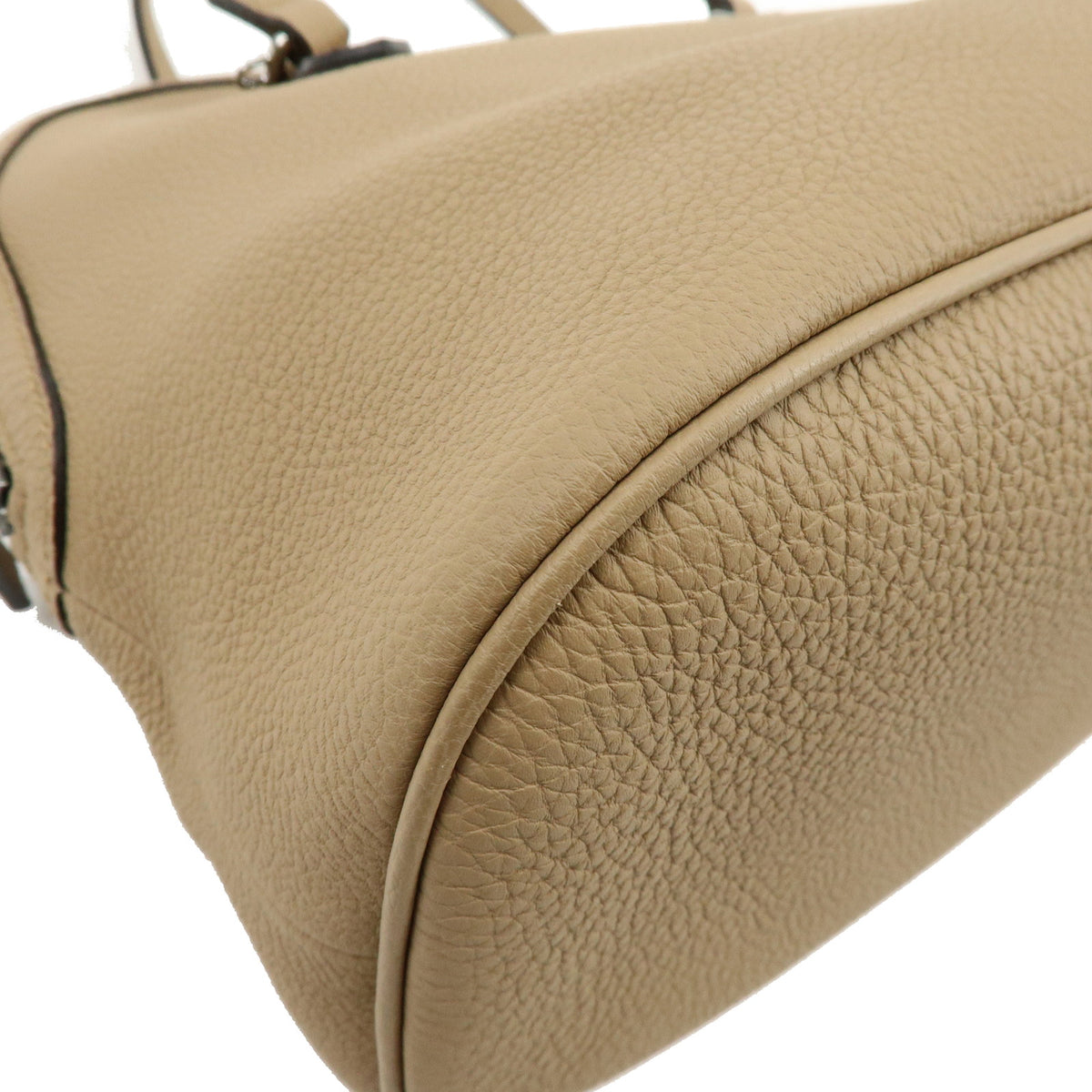 Gucci Lady Dollar Dome Satchel Leather Beige Leather Handbag (Pre-Owned)