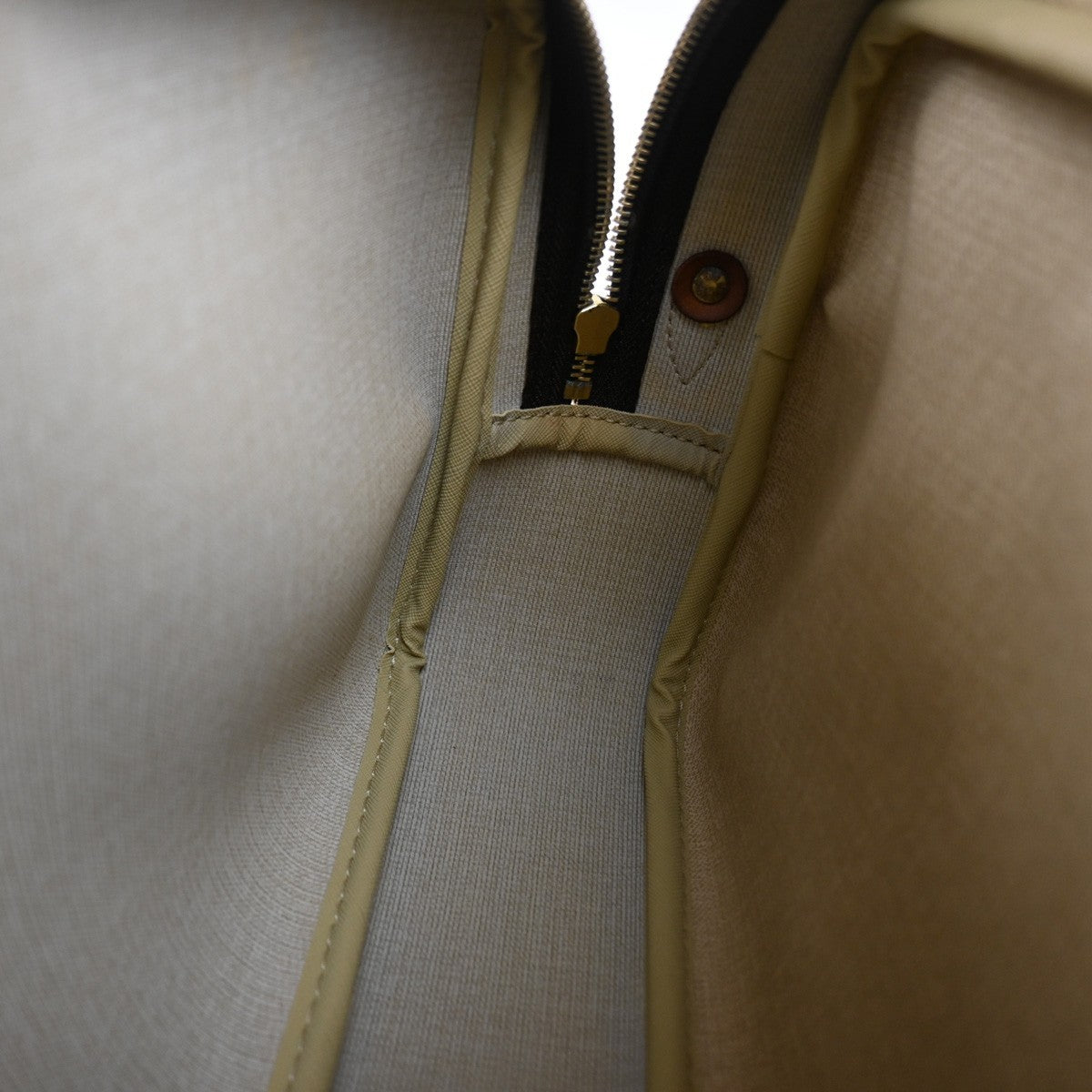 Louis Vuitton Reporter Monogram Canvas Brown Canvas Shoulder Bag Bag (Pre-Owned)