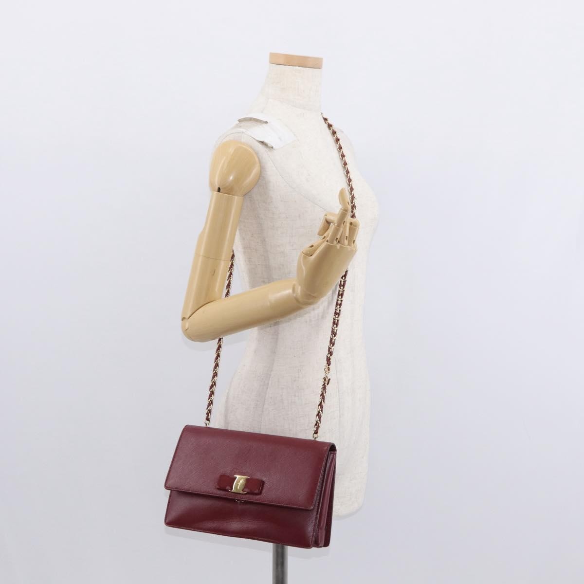 Salvatore Ferragamo Vala Chain Leather Burgundy Leather Shoulder Bag Bag (Pre-Owned)