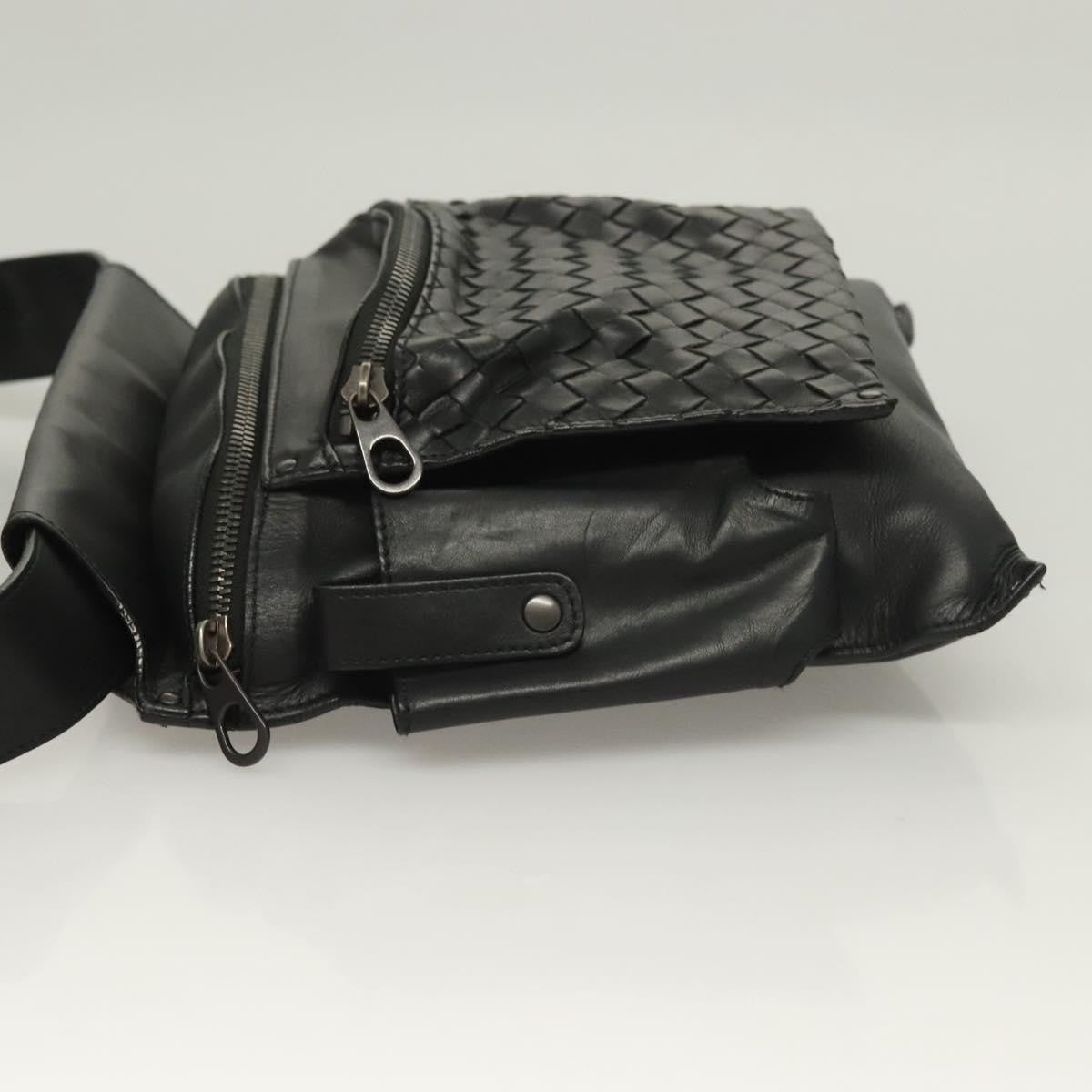 Bottega Veneta Utility Waist Leather With Intrecciato Black Leather Bag (Pre-Owned)