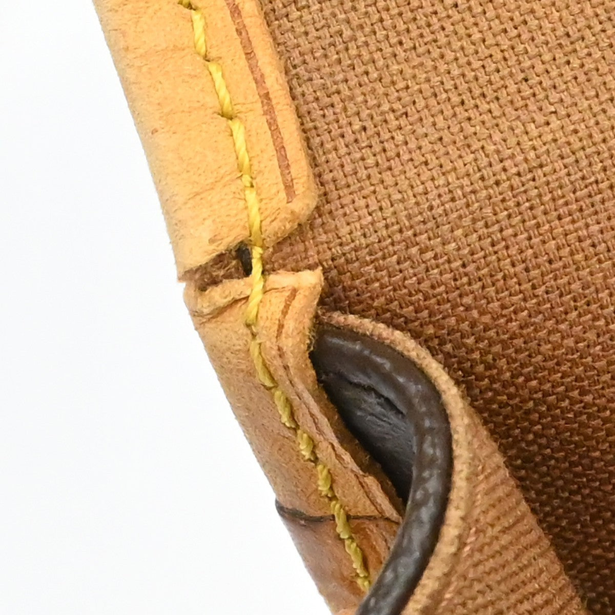 Louis Vuitton Bosphore Messenger Monogram Canvas Brown Canvas Handbag (Pre-Owned)