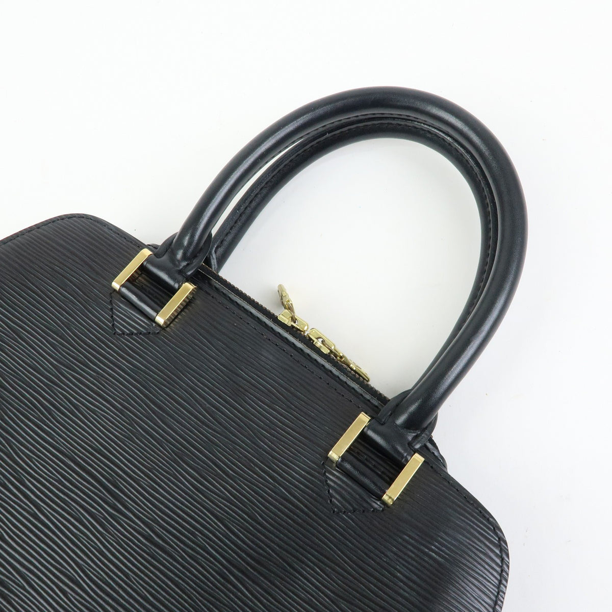 Louis Vuitton Pont Neuf Epi Leather Black Leather Handbag (Pre-Owned)