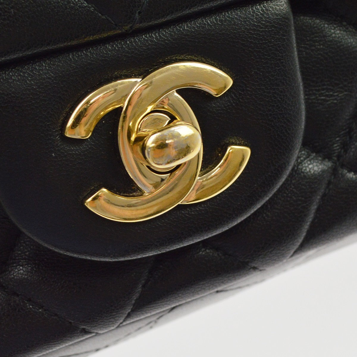 Chanel Classic Single Flap Quilted Lambskin Black Leather Shoulder Bag Bag (Pre-Owned)