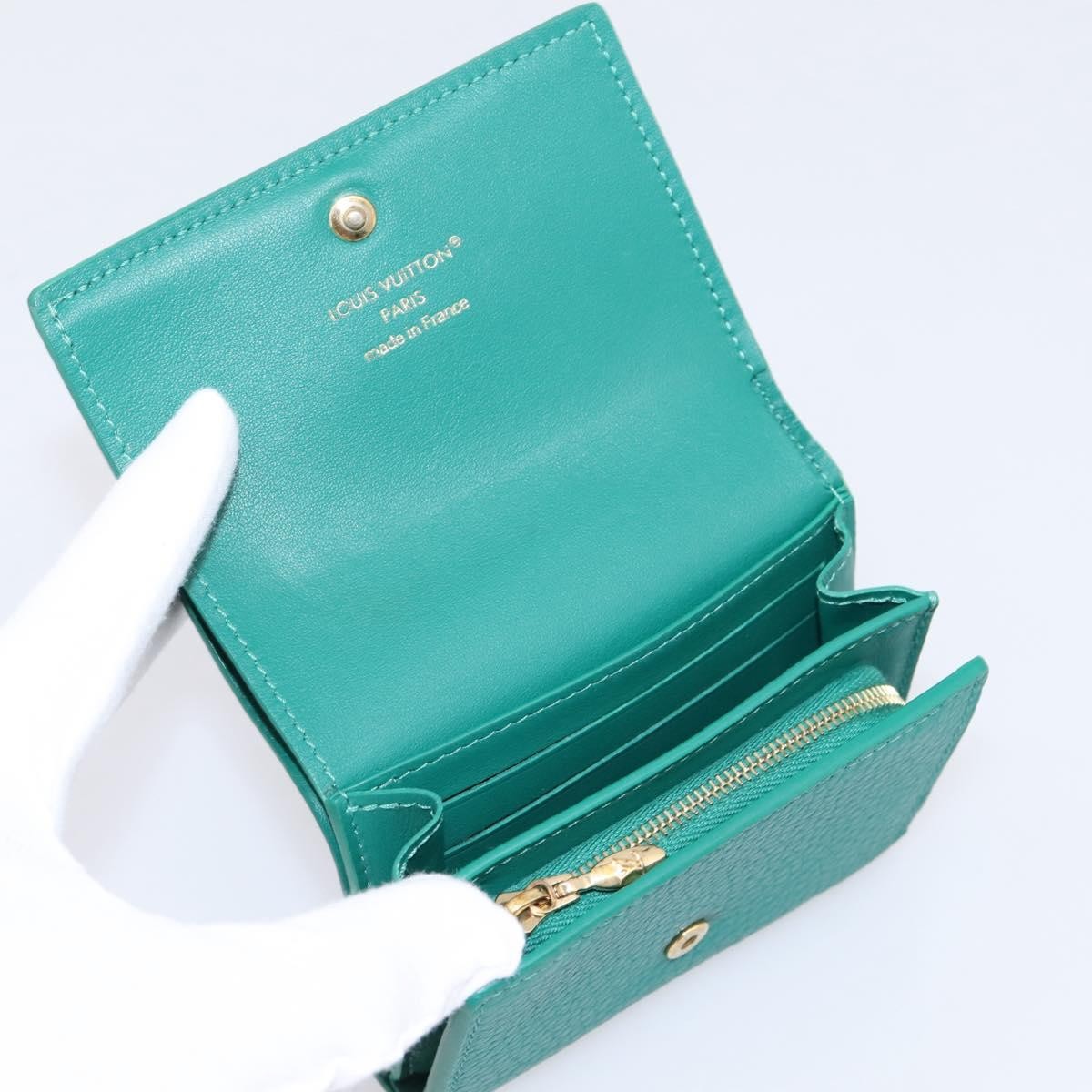 Louis Vuitton Capucines Leather Green Leather Wallets Accessory (Pre-Owned)