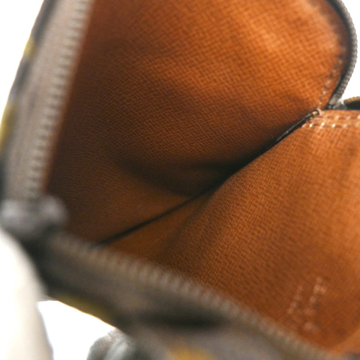 Louis Vuitton Pochette Secret Monogram Canvas Brown Canvas Clutche & Pouche Bag (Pre-Owned)