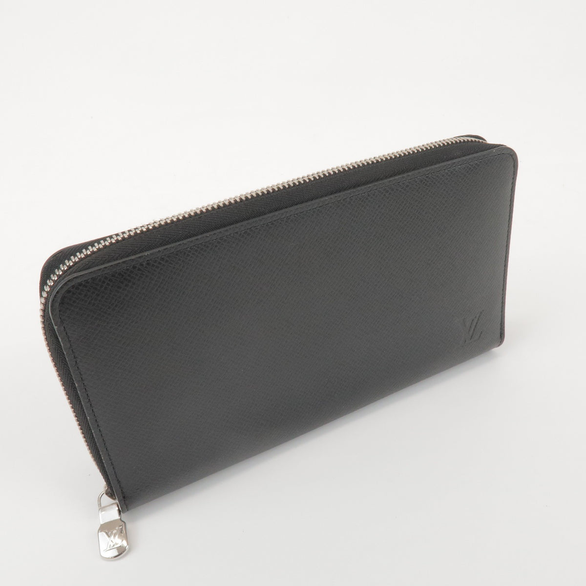 Louis Vuitton Zippy Organizer Taiga Leather Black Leather Wallets Accessory (Pre-Owned)