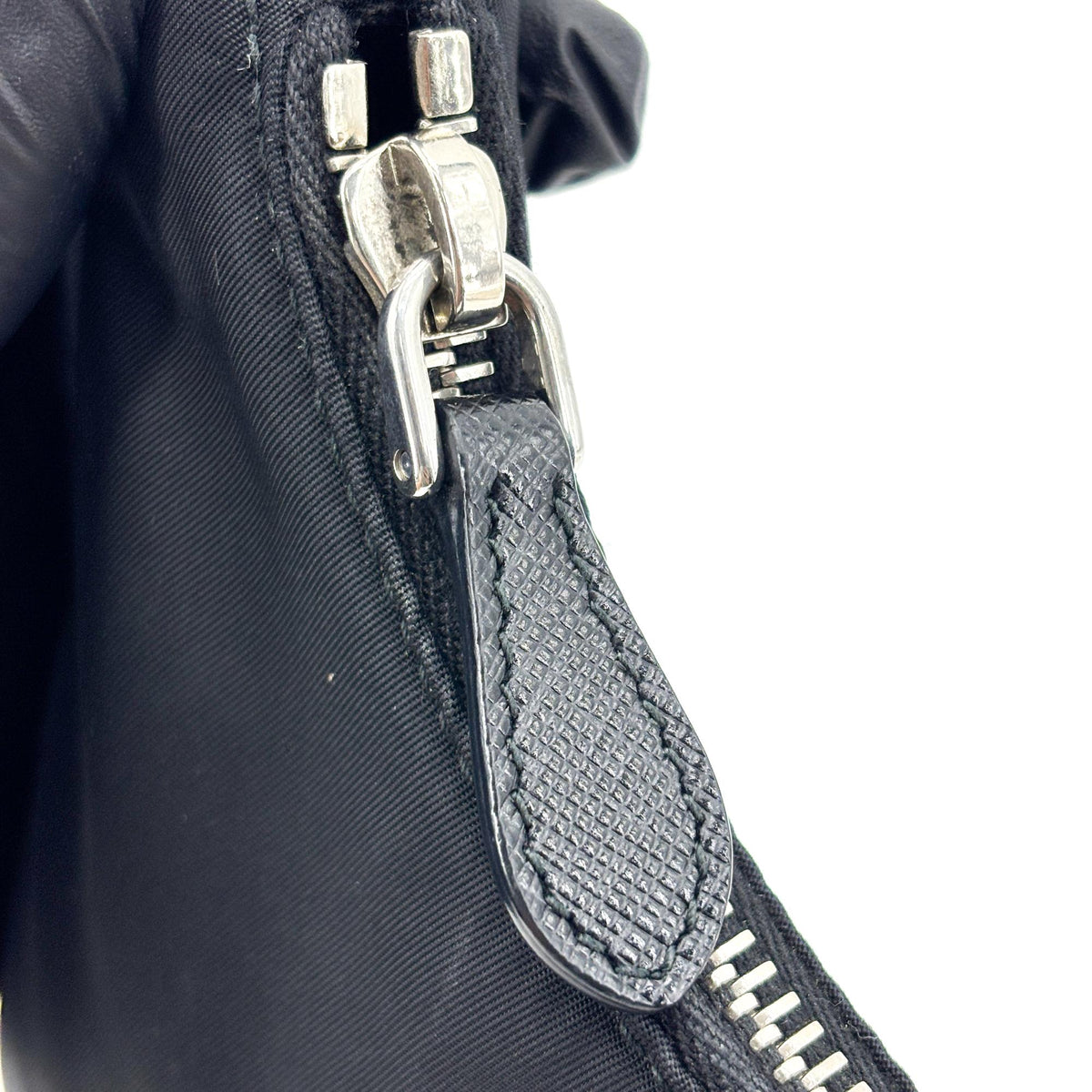 Prada Re-Edition 2005 Tessuto Black Nylon Shoulder Bag Bag (Pre-Owned)